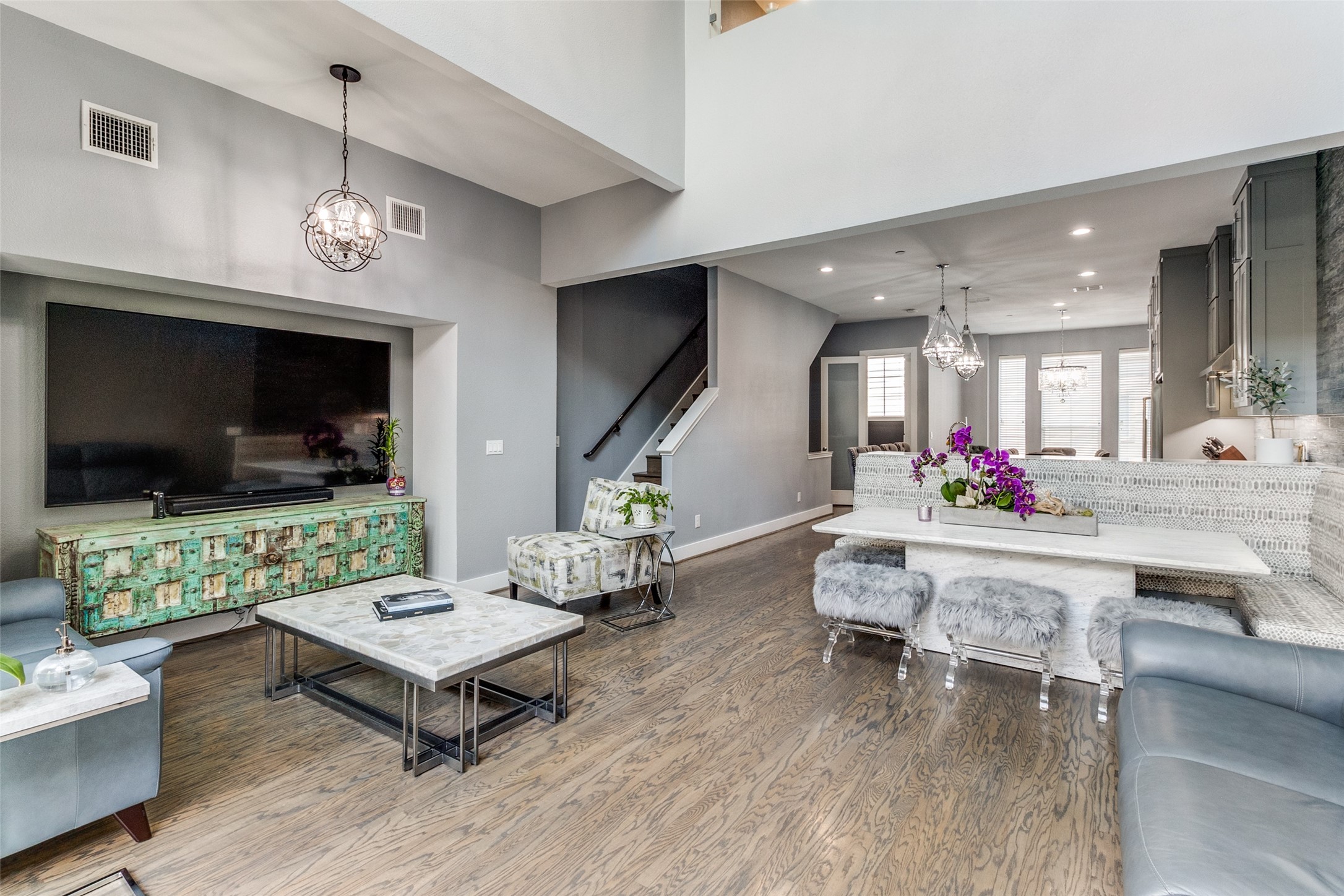 4419 Buena Vista Street 10