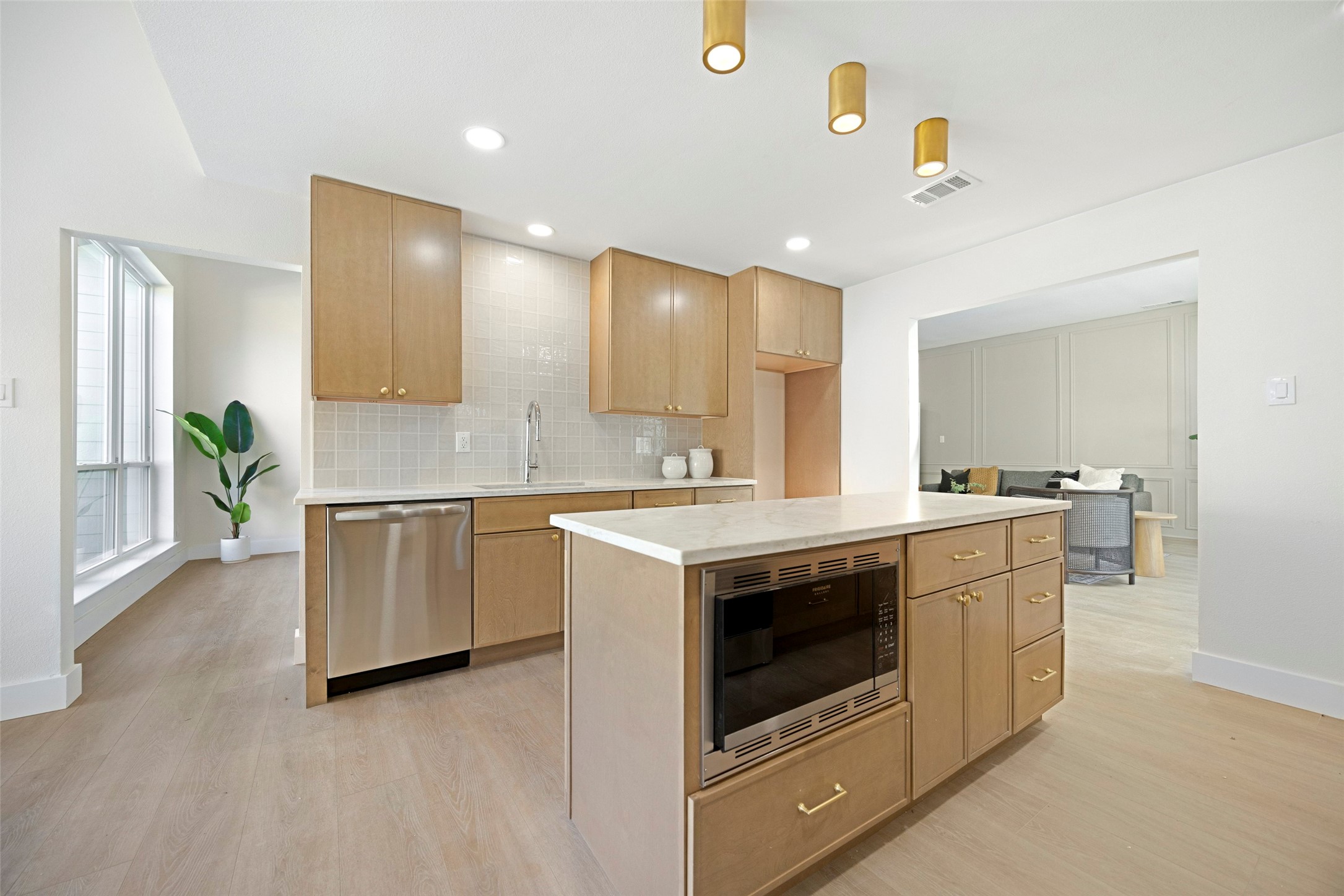 1125 Chesterton Drive