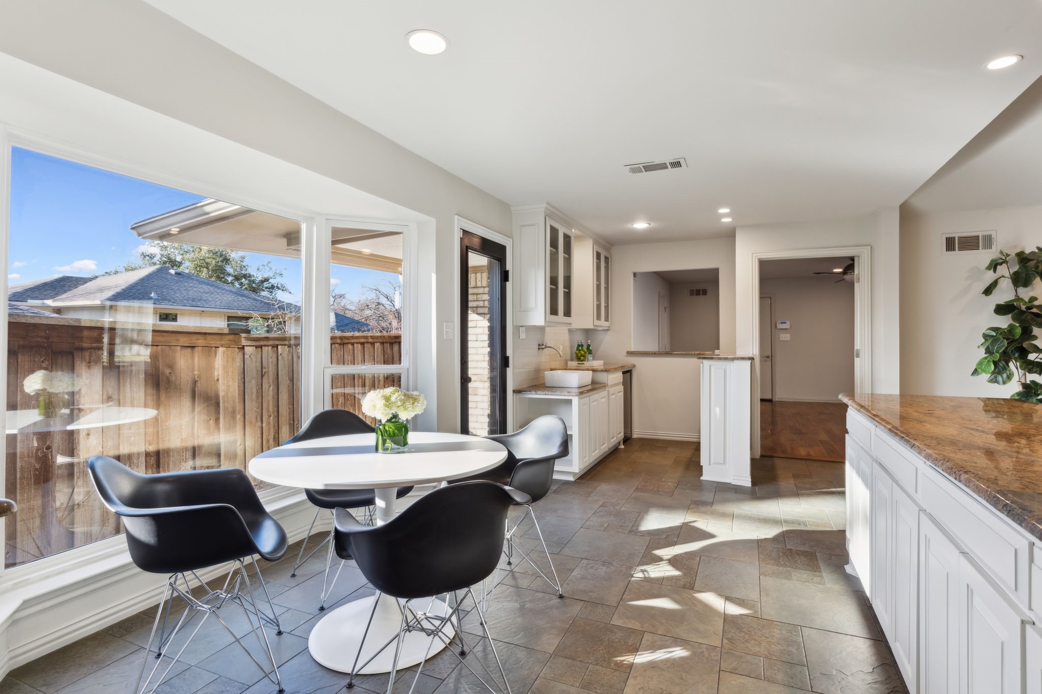 9117 Loma Vista Drive