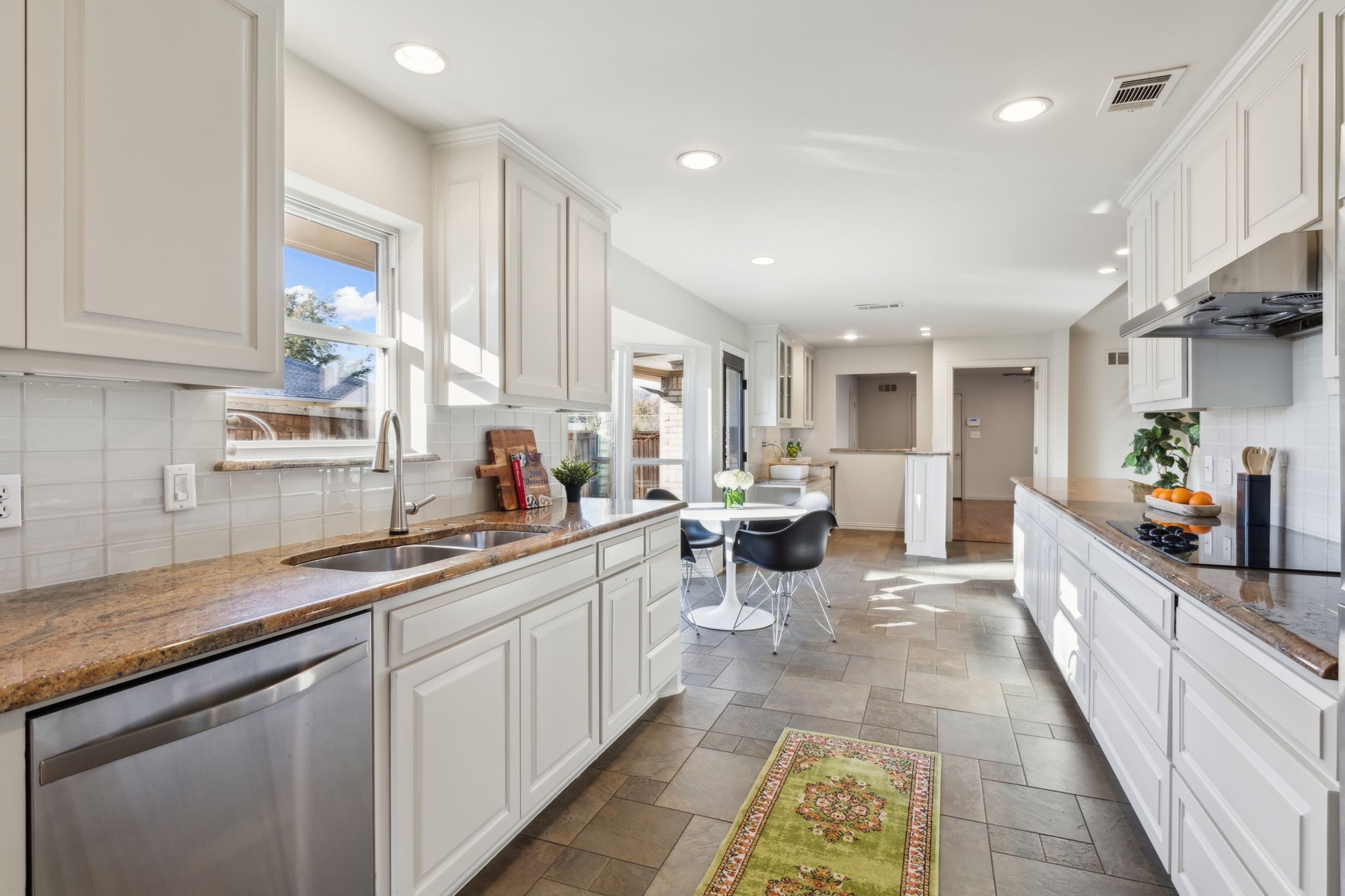 9117 Loma Vista Drive