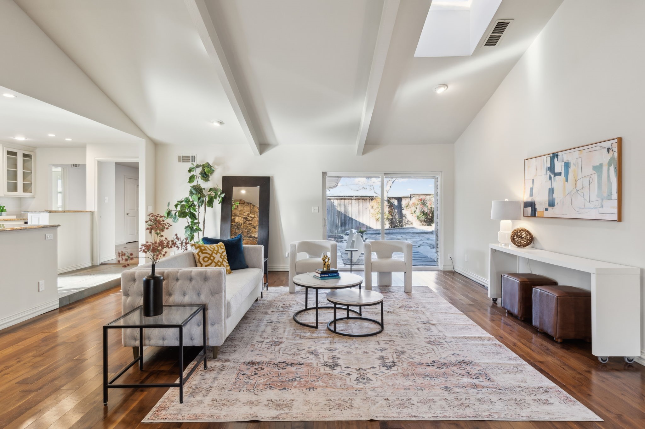 9117 Loma Vista Drive