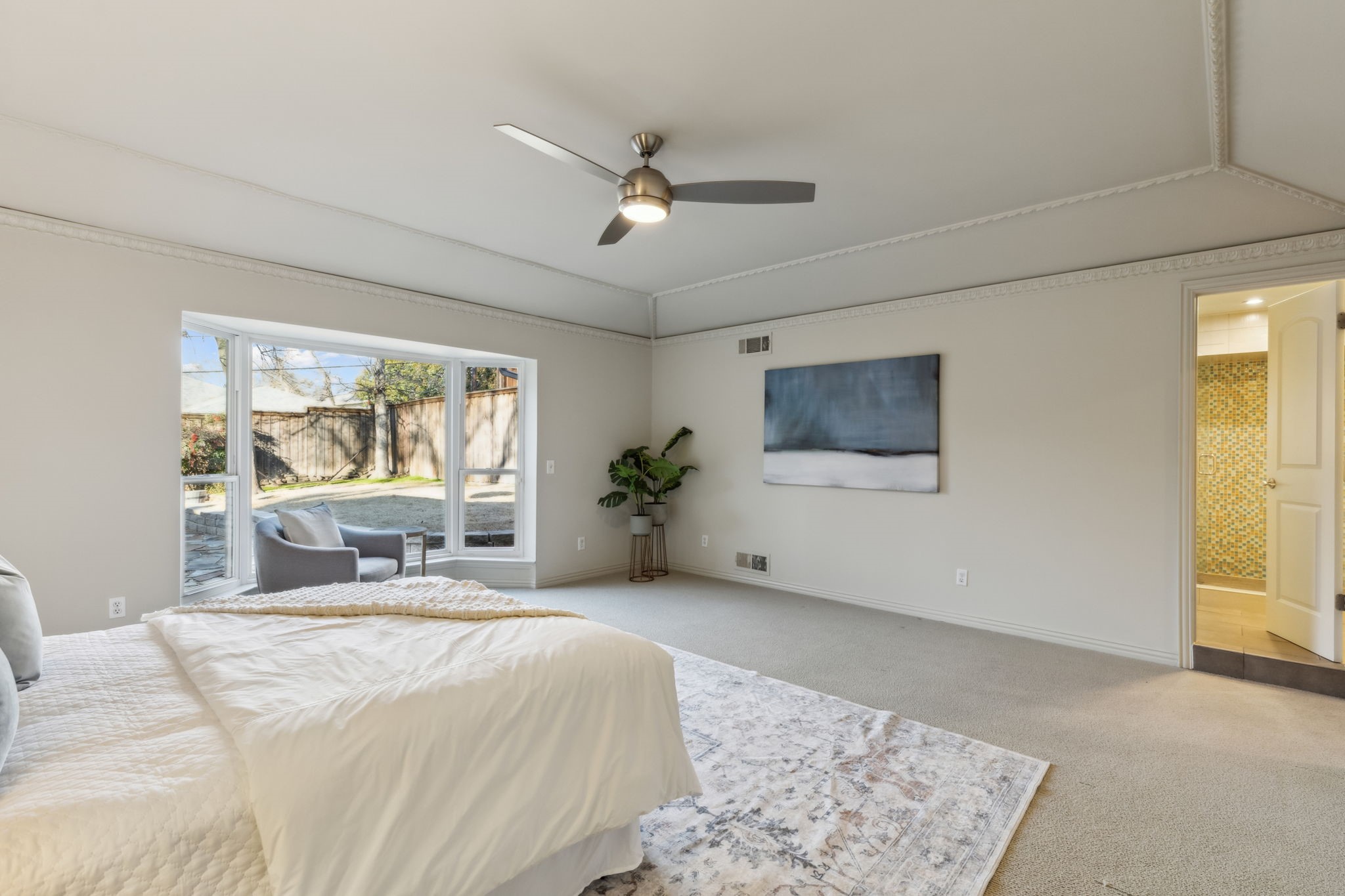 9117 Loma Vista Drive