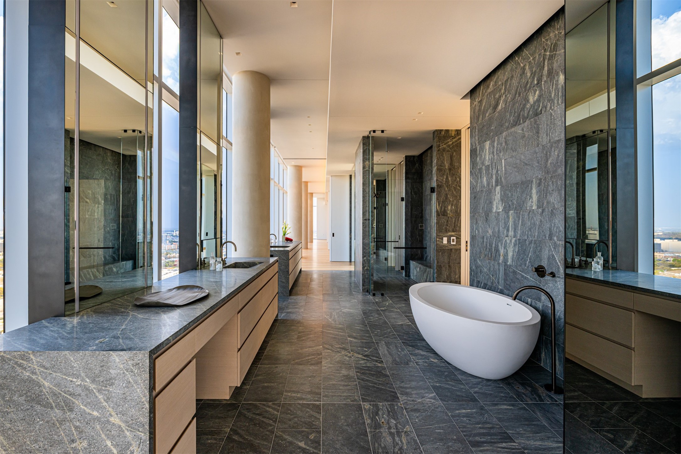 1747 Leonard Street 2601