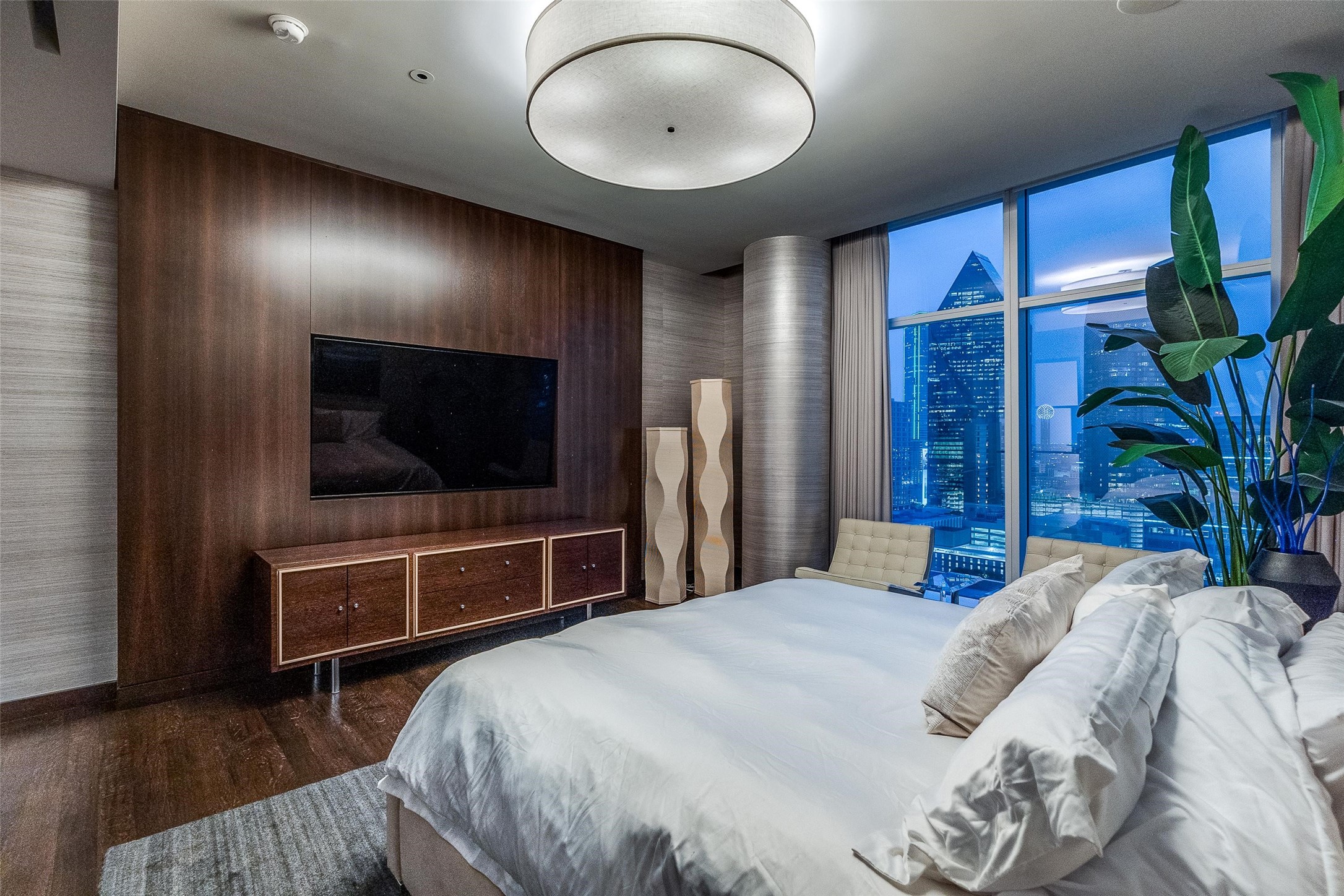 1918 Olive Street 1603