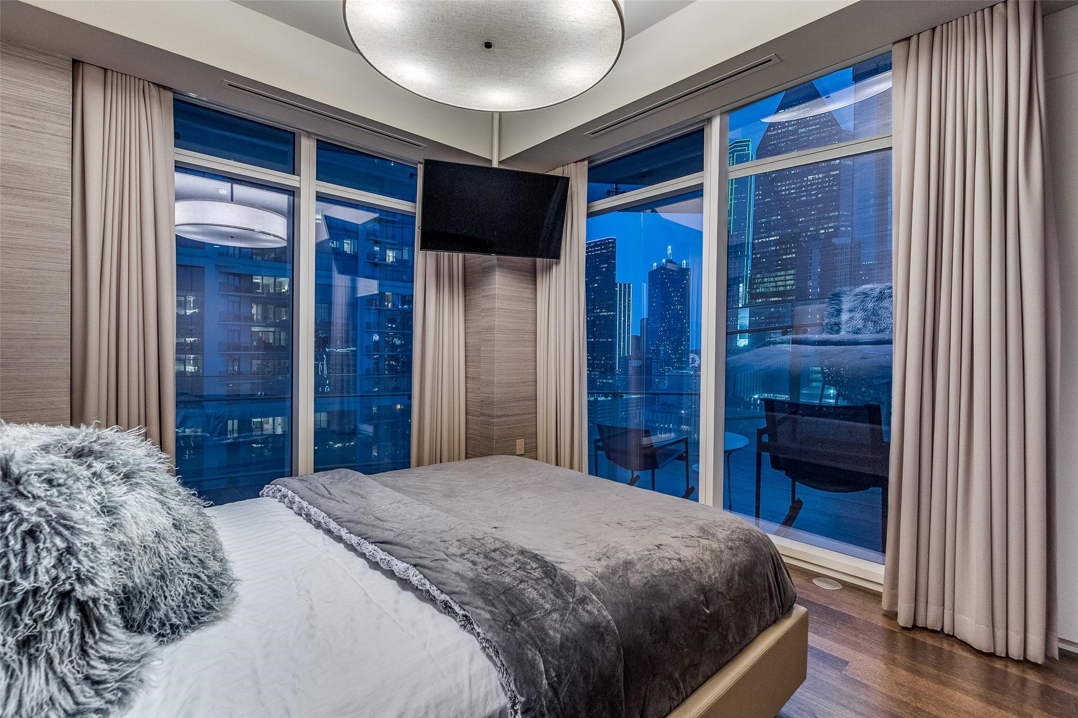 1918 Olive Street 1603