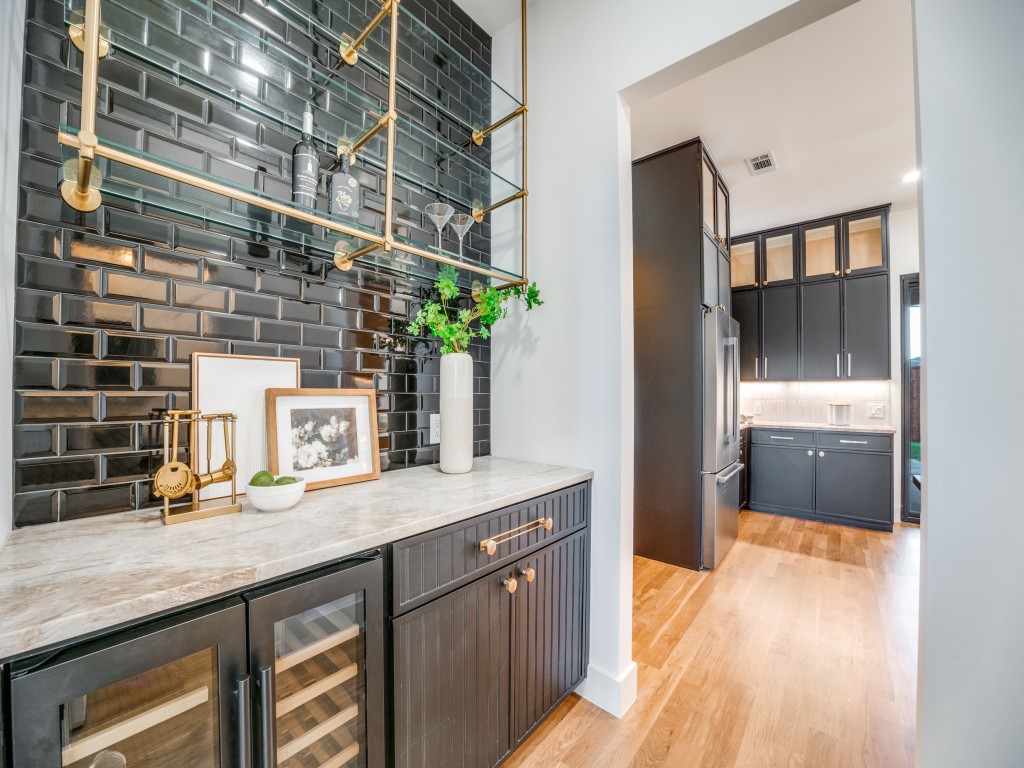 10641 Larchfield Lane