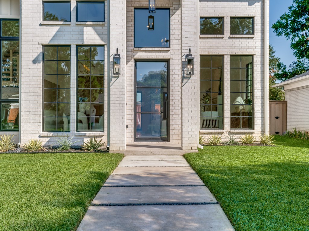 10641 Larchfield Lane