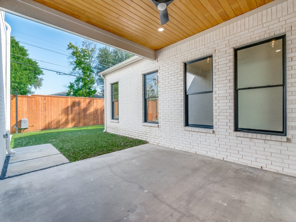 10641 Larchfield Lane