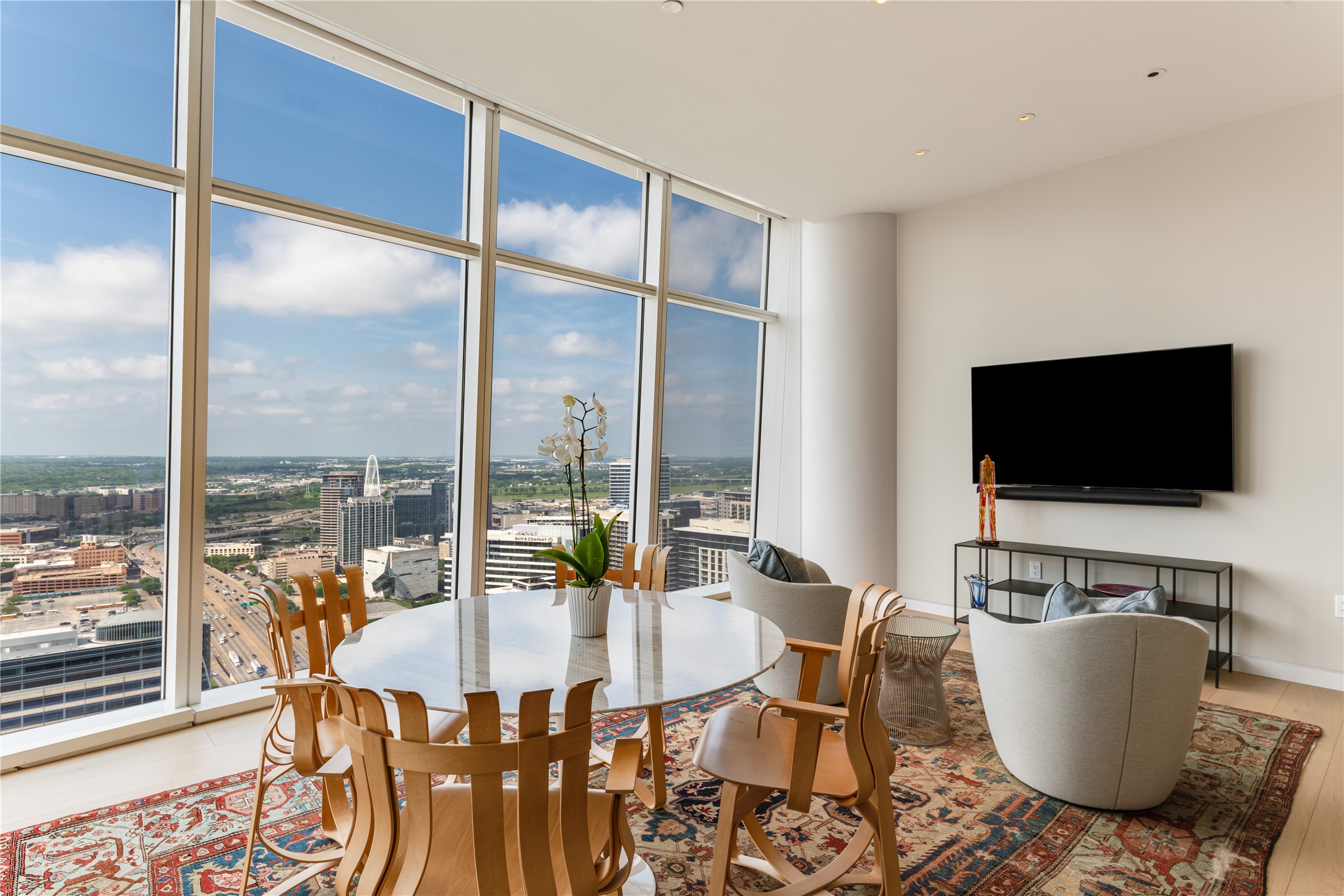 1918 Olive Street 3302