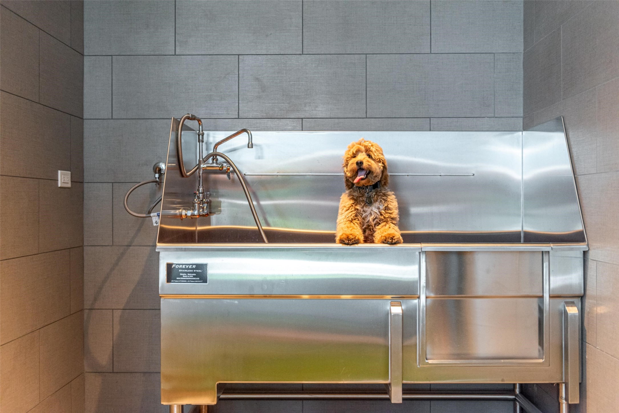 1747 Leonard Street 2201