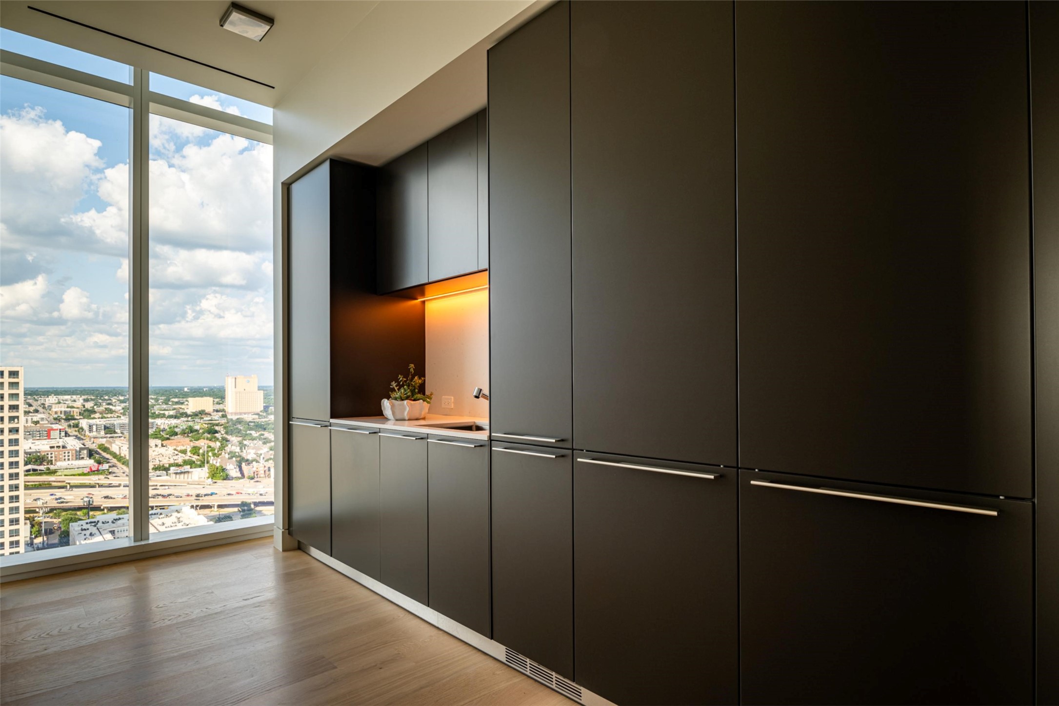 1747 Leonard Street 2201