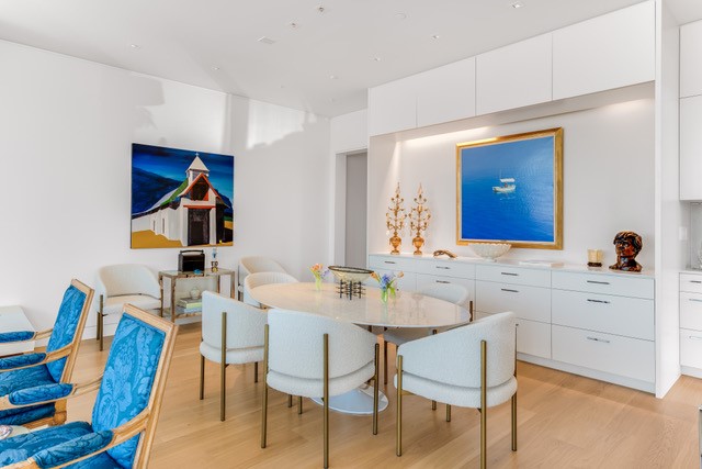 1747 Leonard Street 903