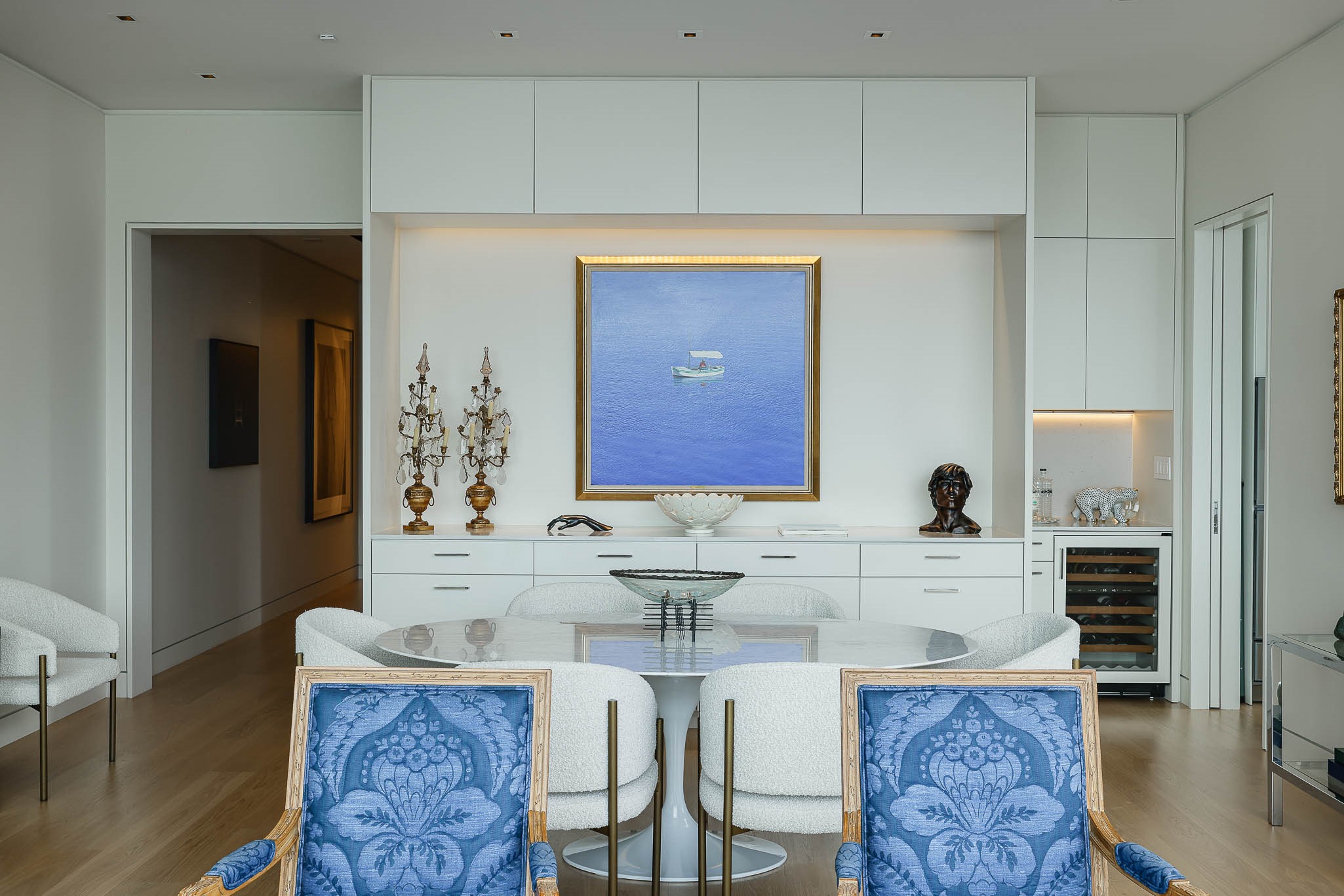 1747 Leonard Street 903