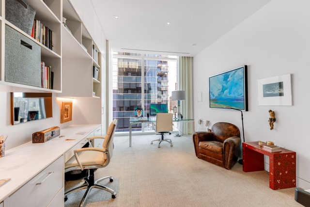 1747 Leonard Street 903