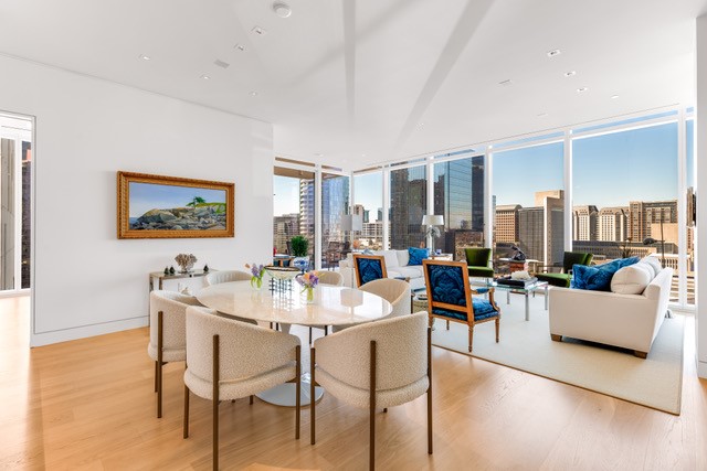 1747 Leonard Street 903