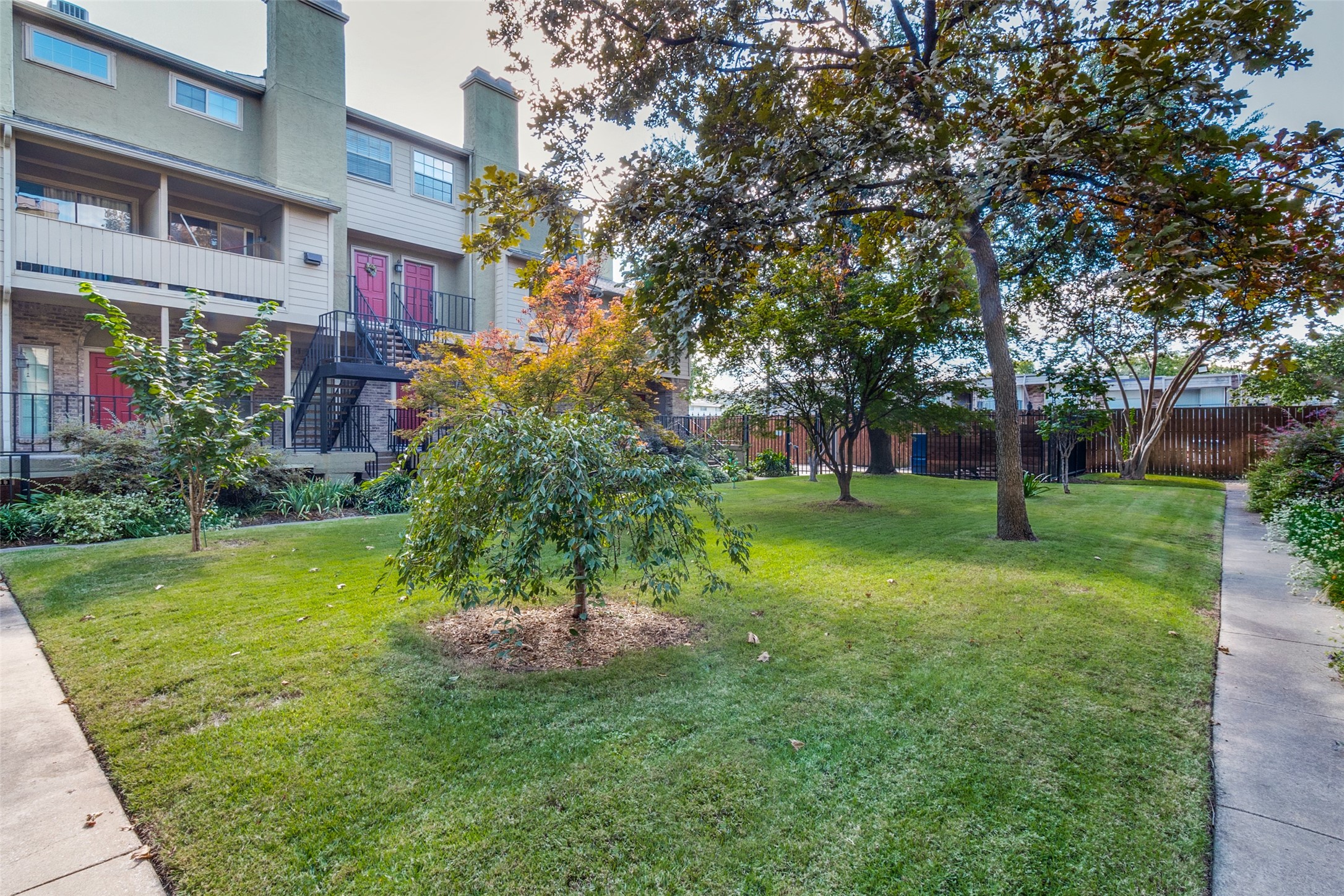 5740 Martel Avenue A10
