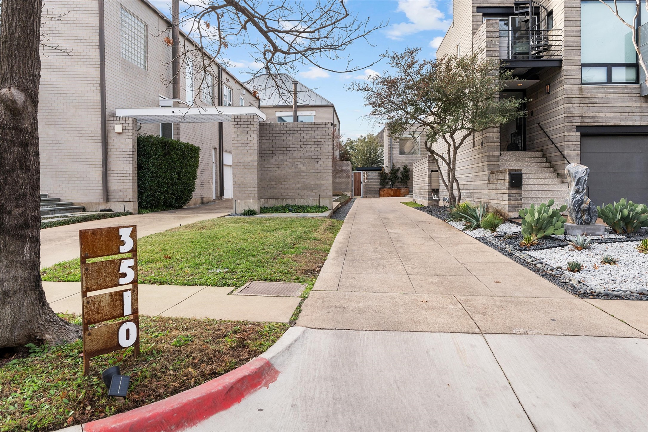 3510 Edgewater Street