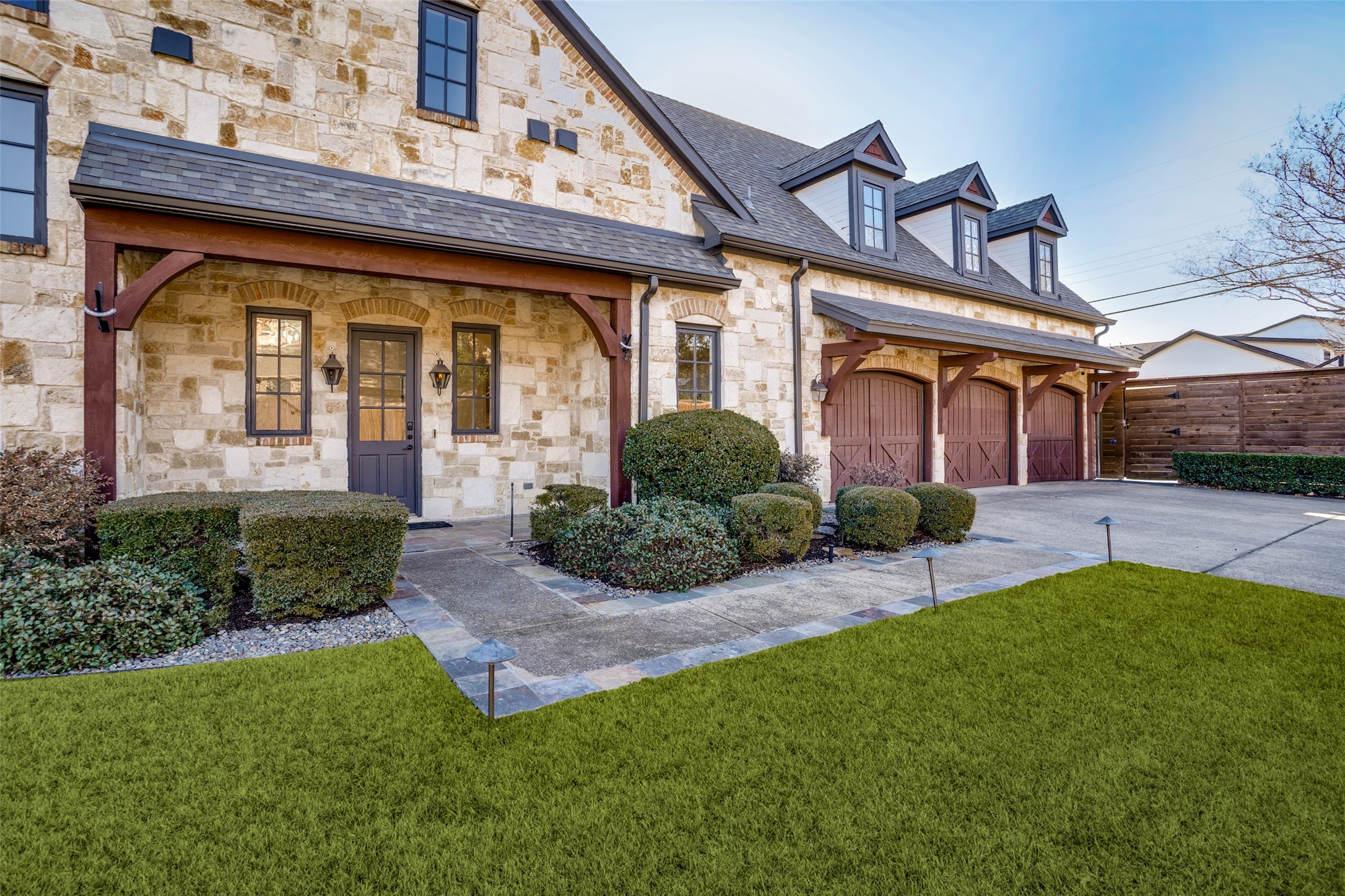 6706 Orchid Lane