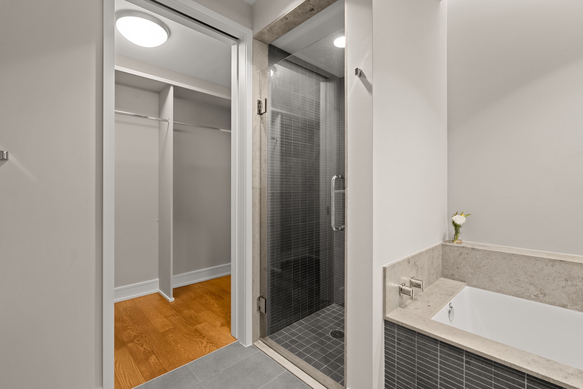 2408 Victory Park Lane 1131