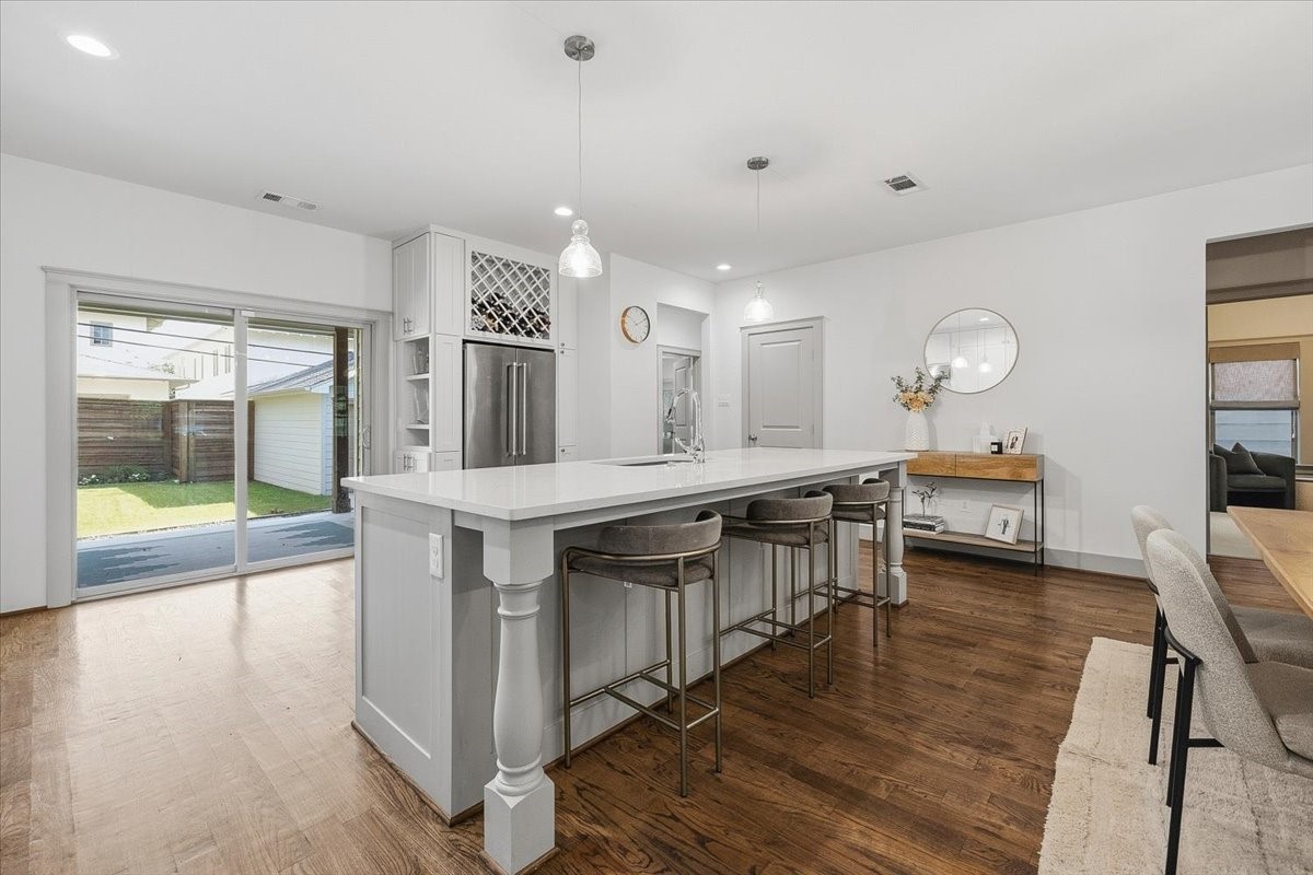 3328 W 5th Street