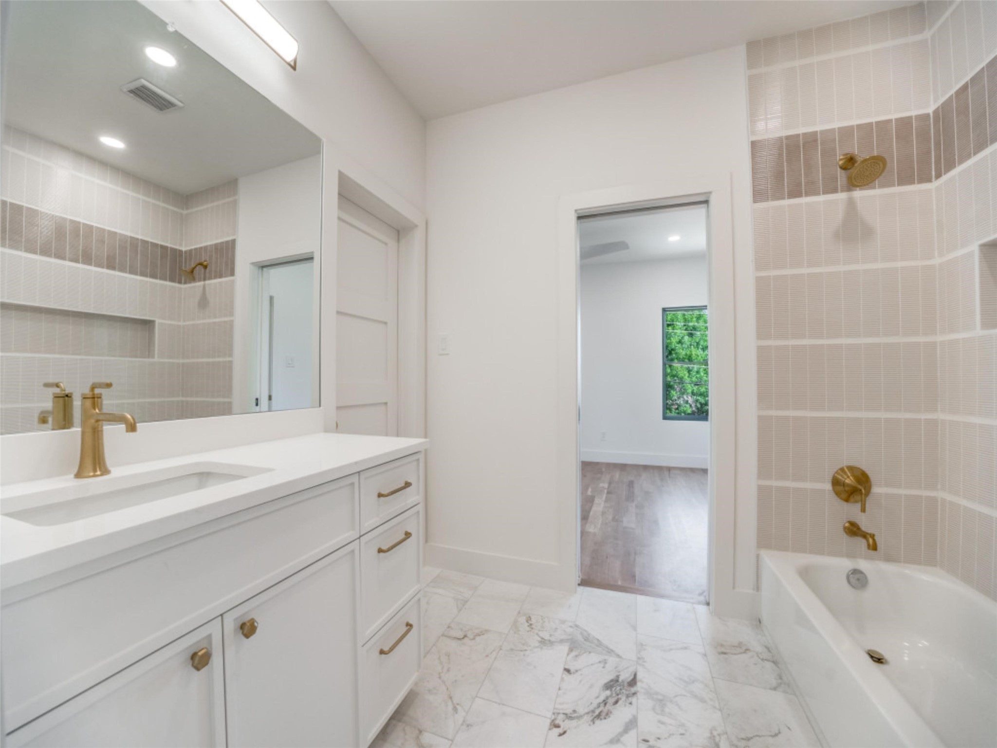 10641 Larchfield Lane