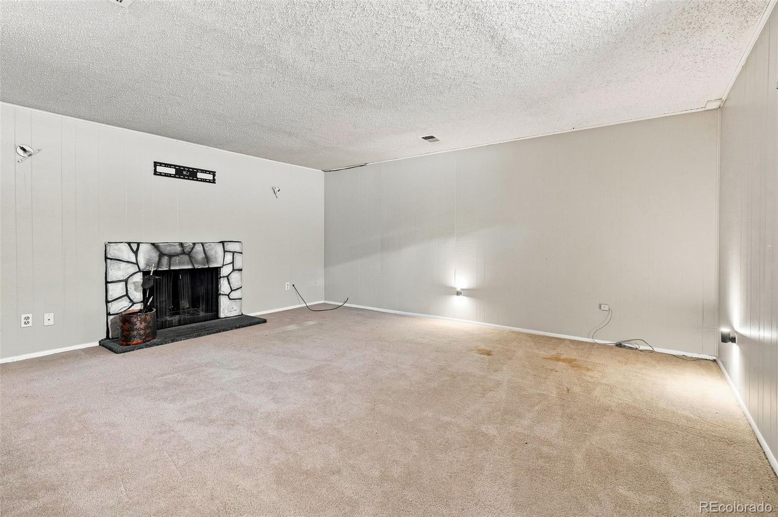 4268 E Maplewood Way