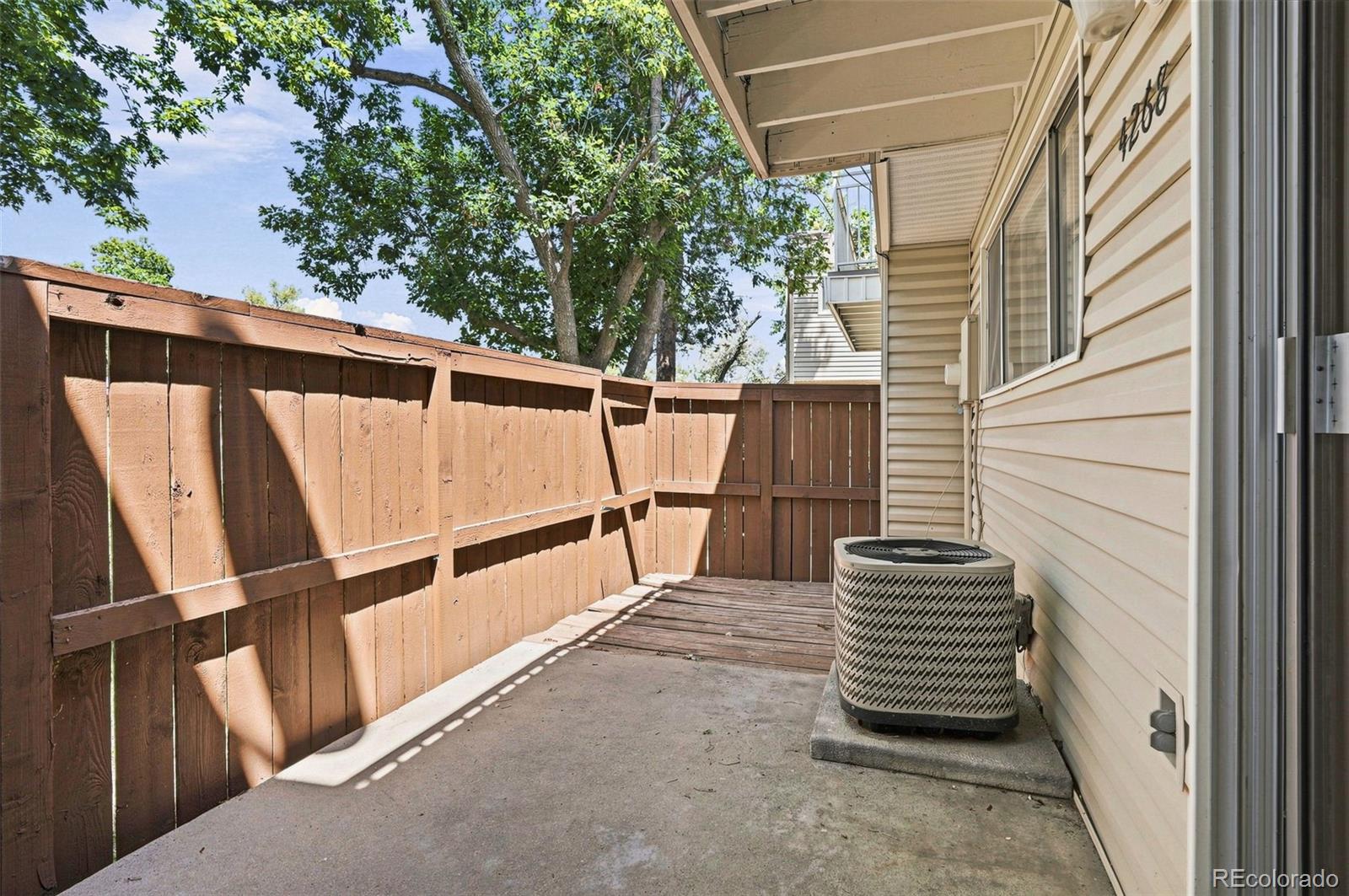 4268 E Maplewood Way