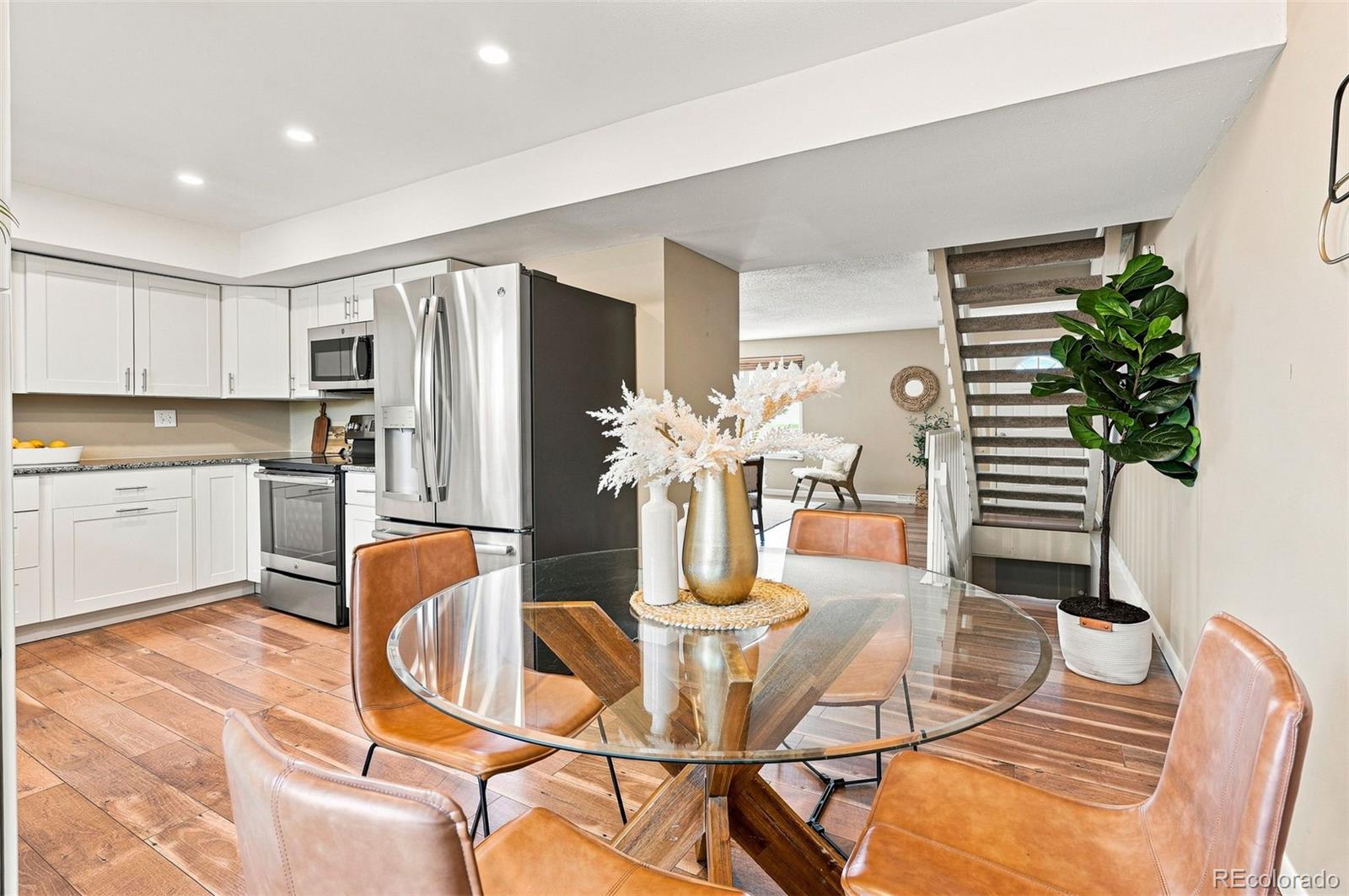 4268 E Maplewood Way