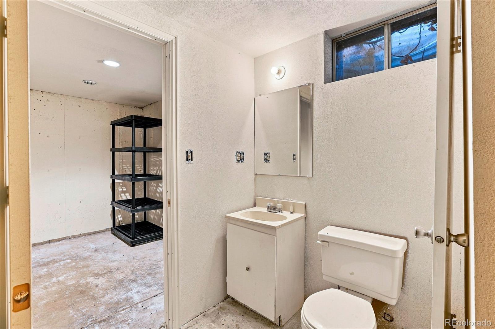 4268 E Maplewood Way