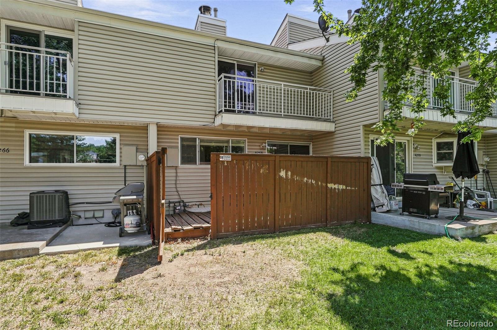 4268 E Maplewood Way
