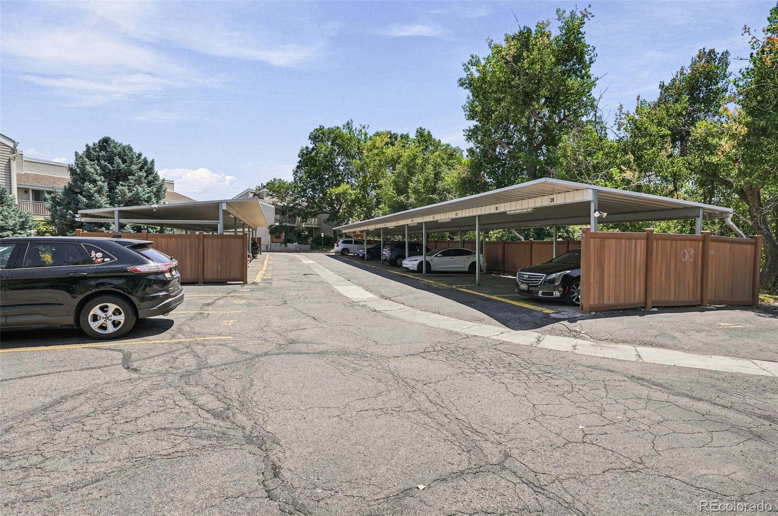 4268 E Maplewood Way