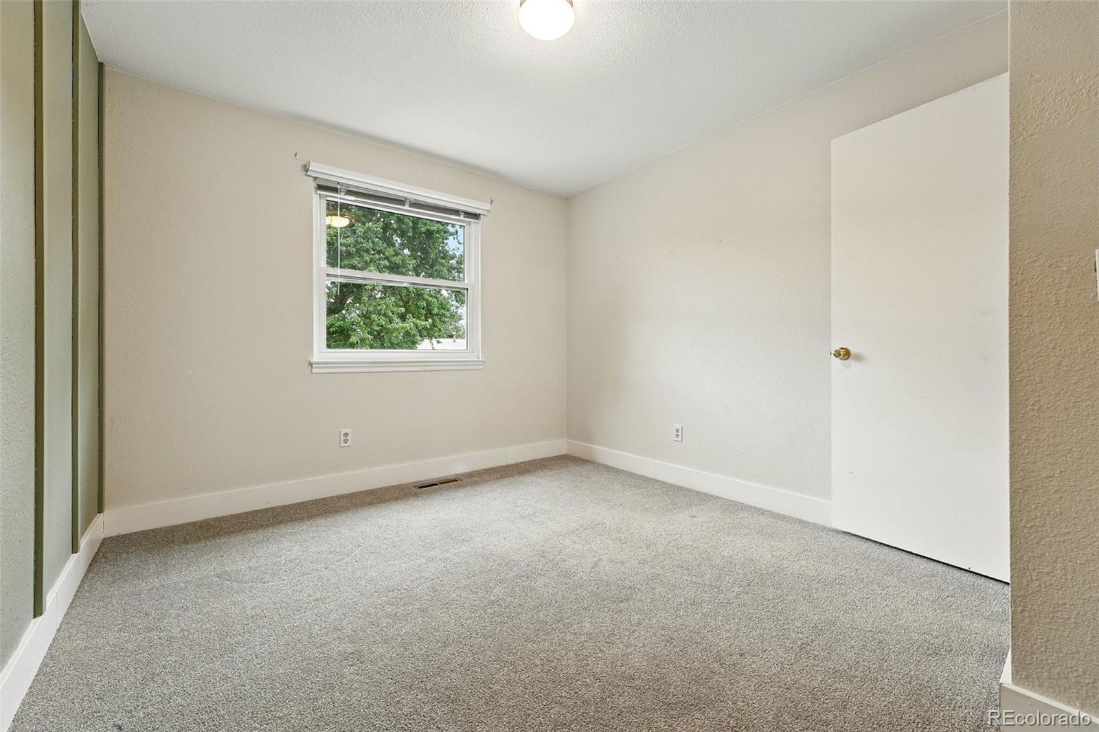 5317 S Truckee Court