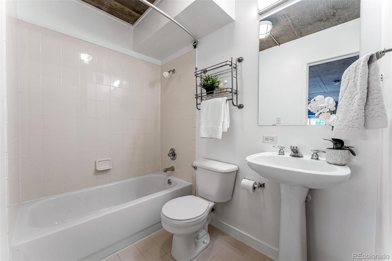 1050 Cherokee Street Unit: 205