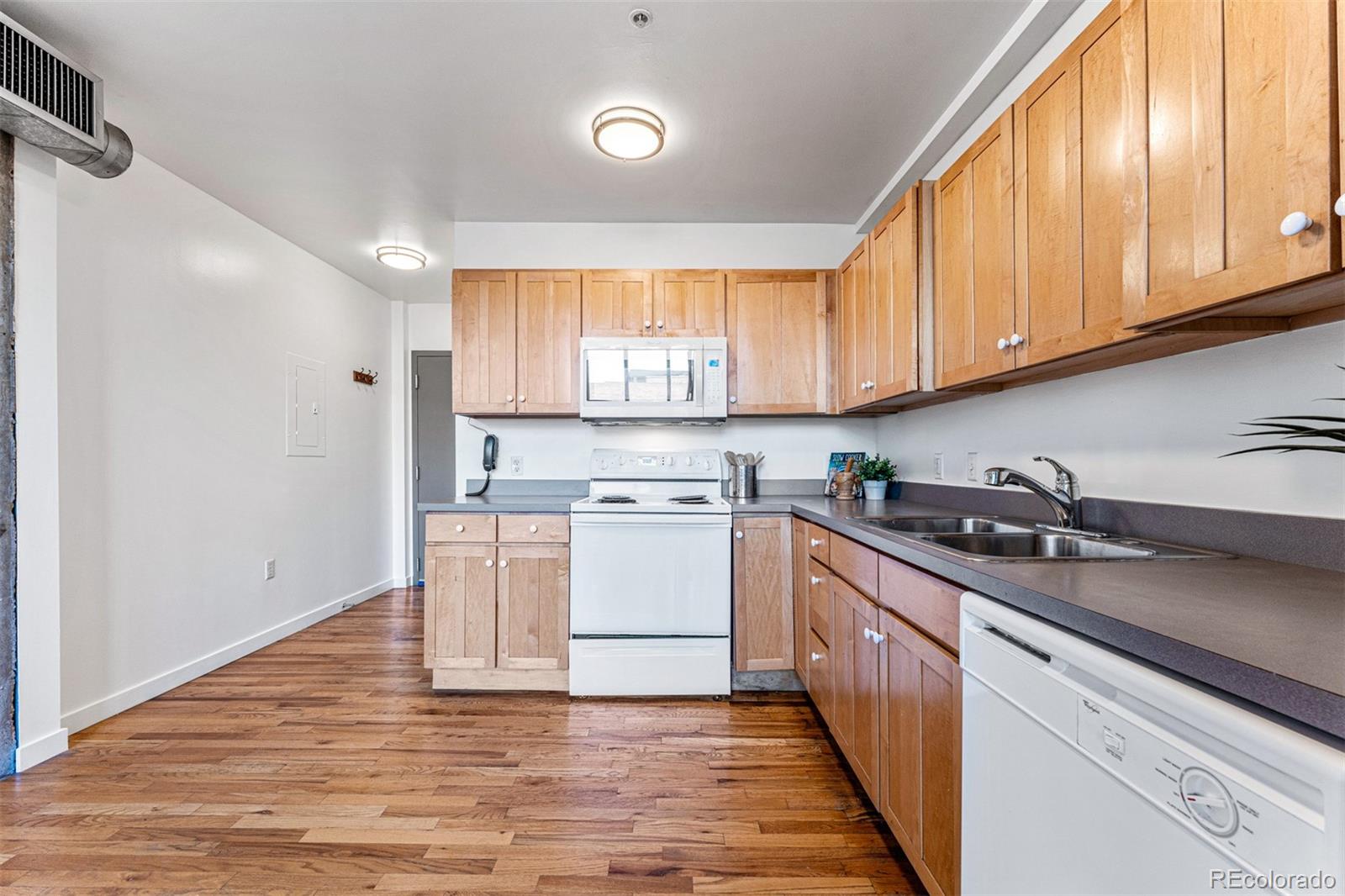 1050 Cherokee Street Unit: 205