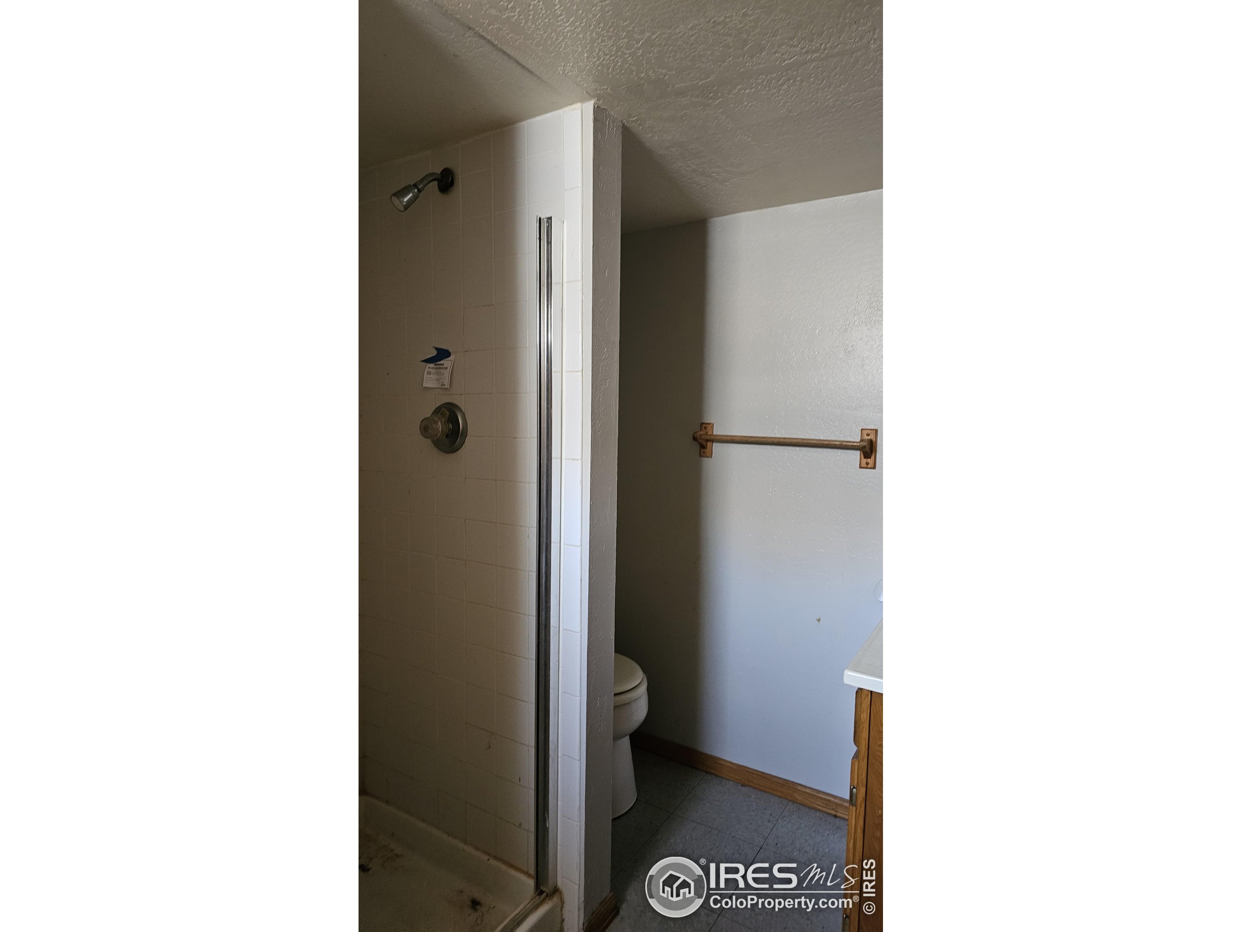 215 W 2nd Ave