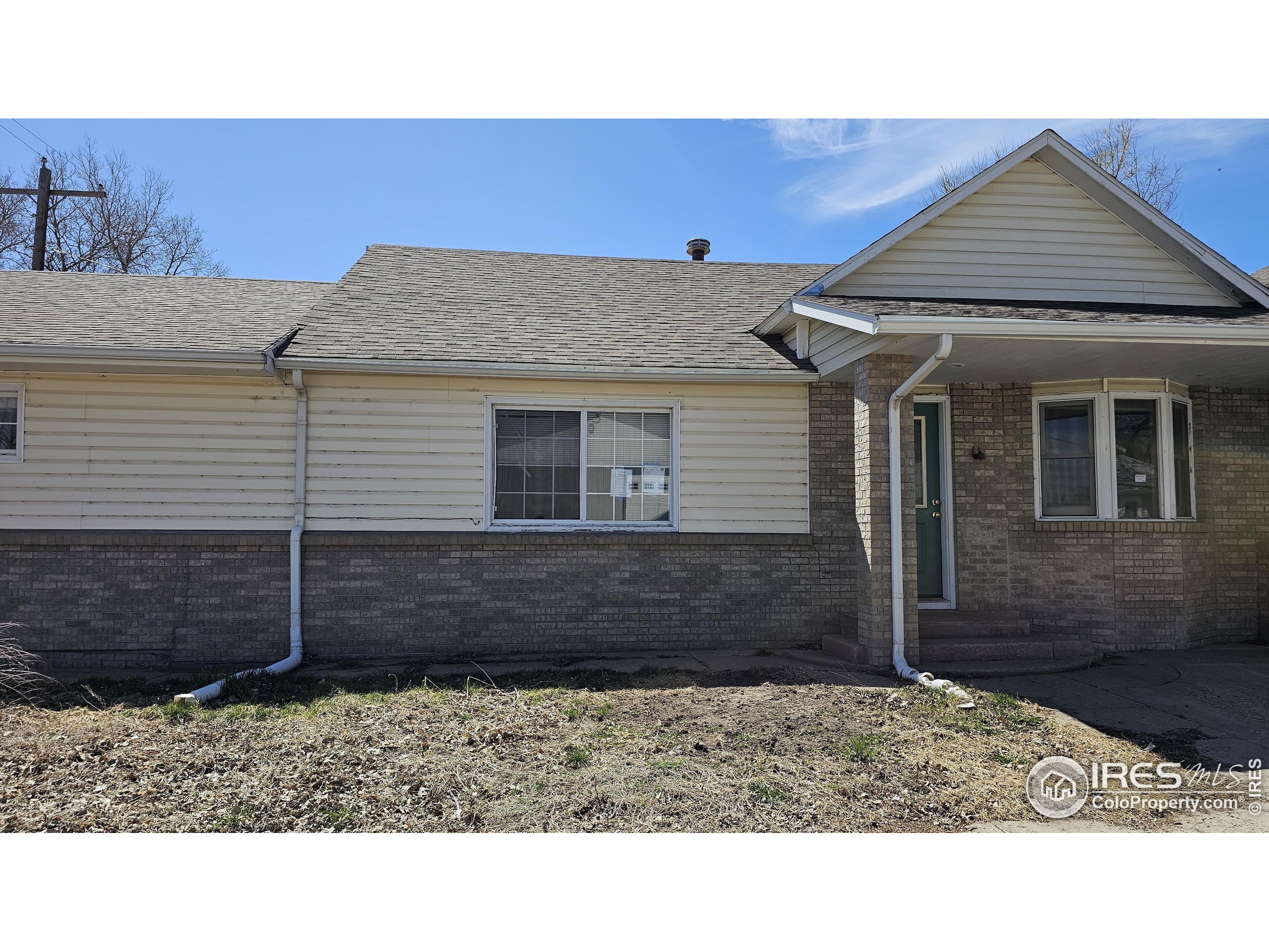 215 W 2nd Ave