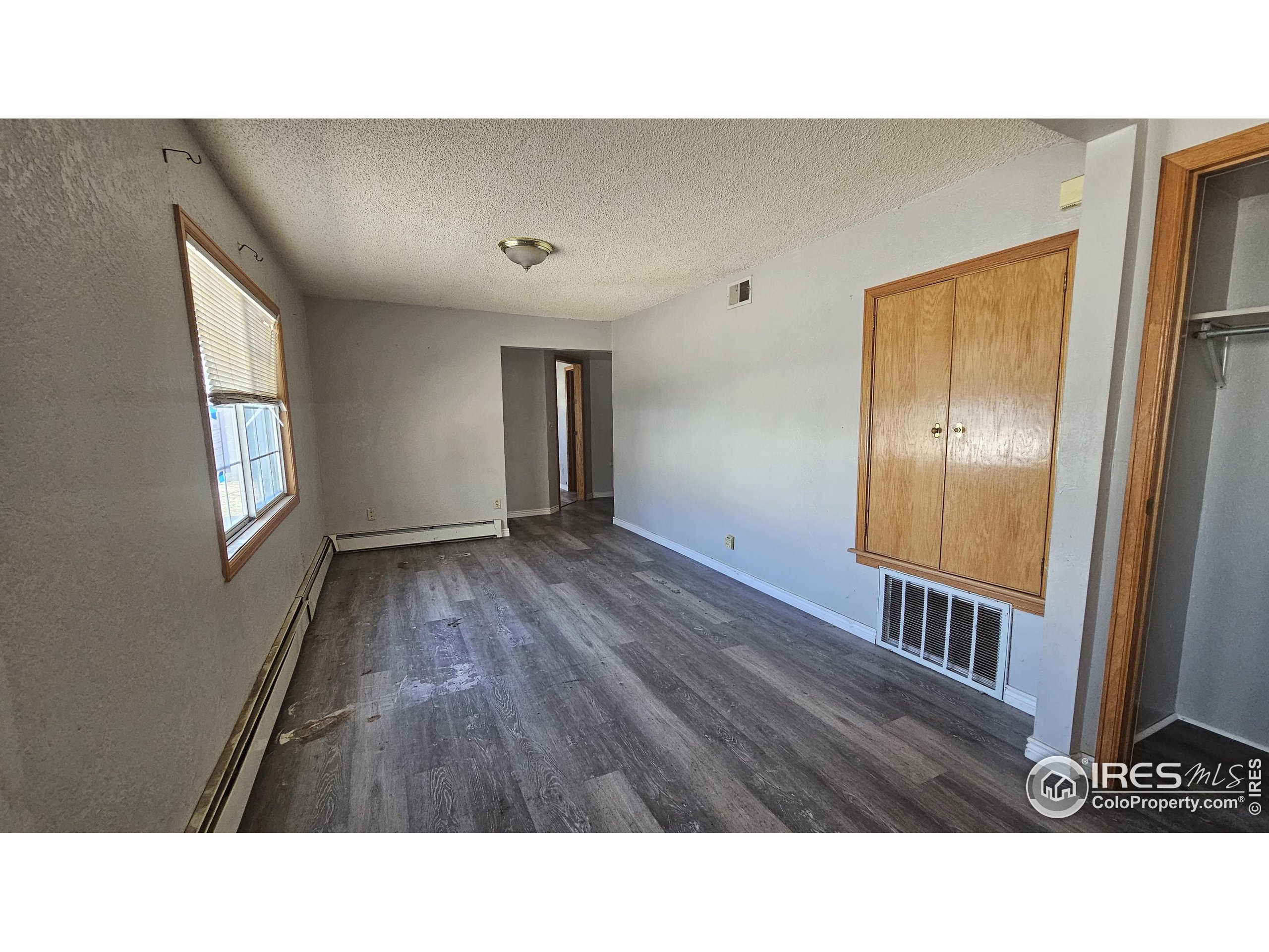 215 W 2nd Ave