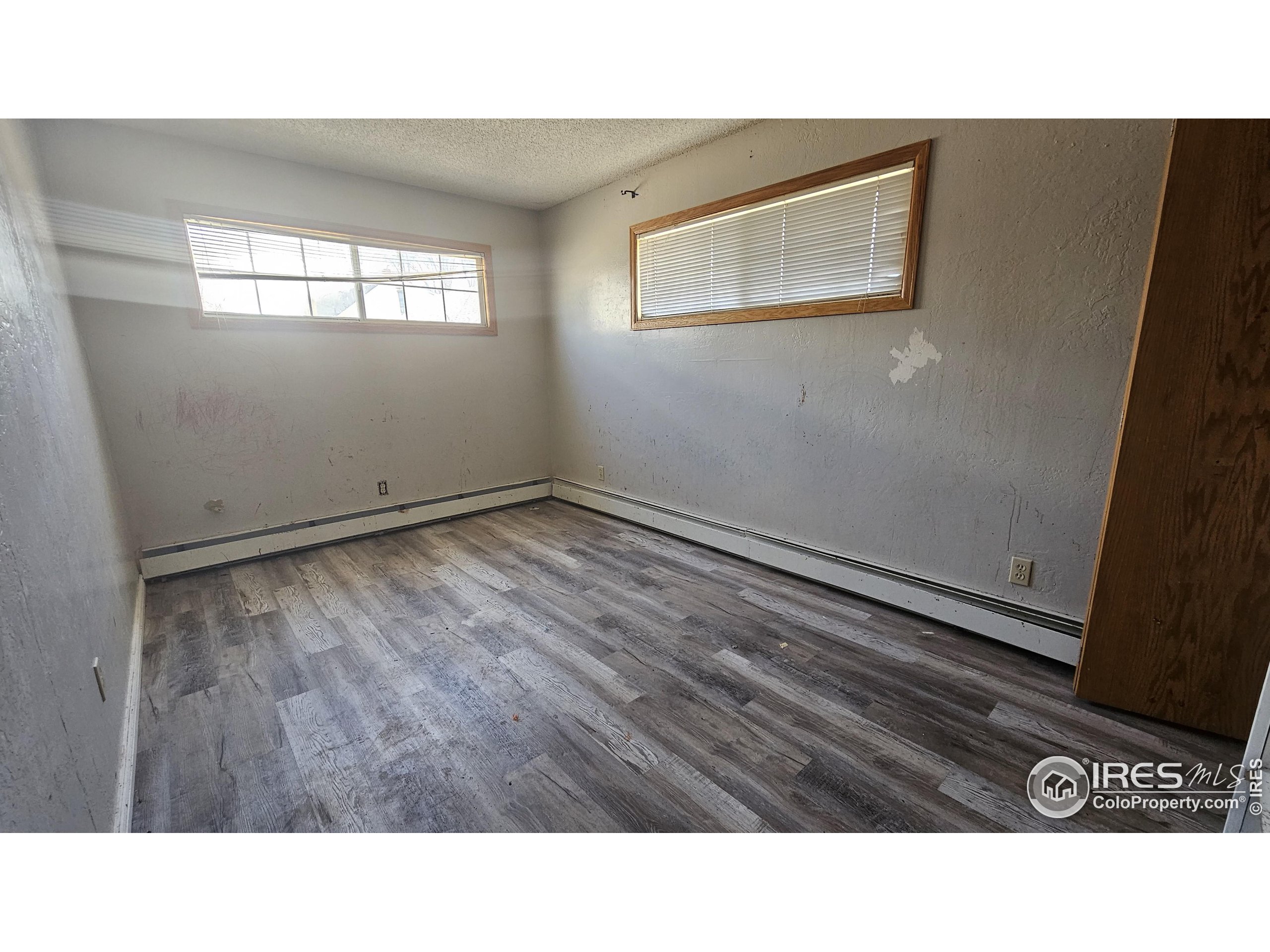 215 W 2nd Ave