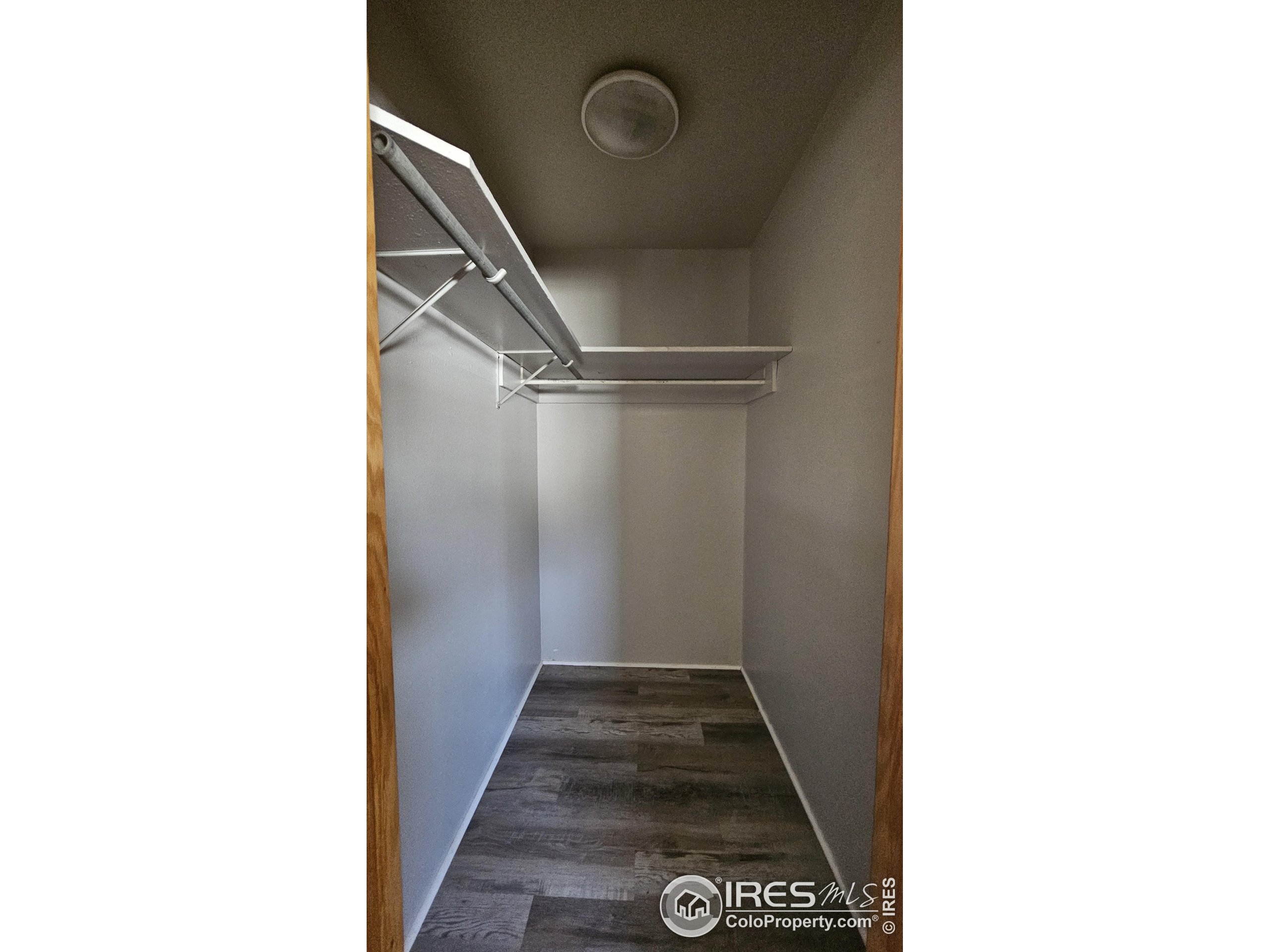 215 W 2nd Ave