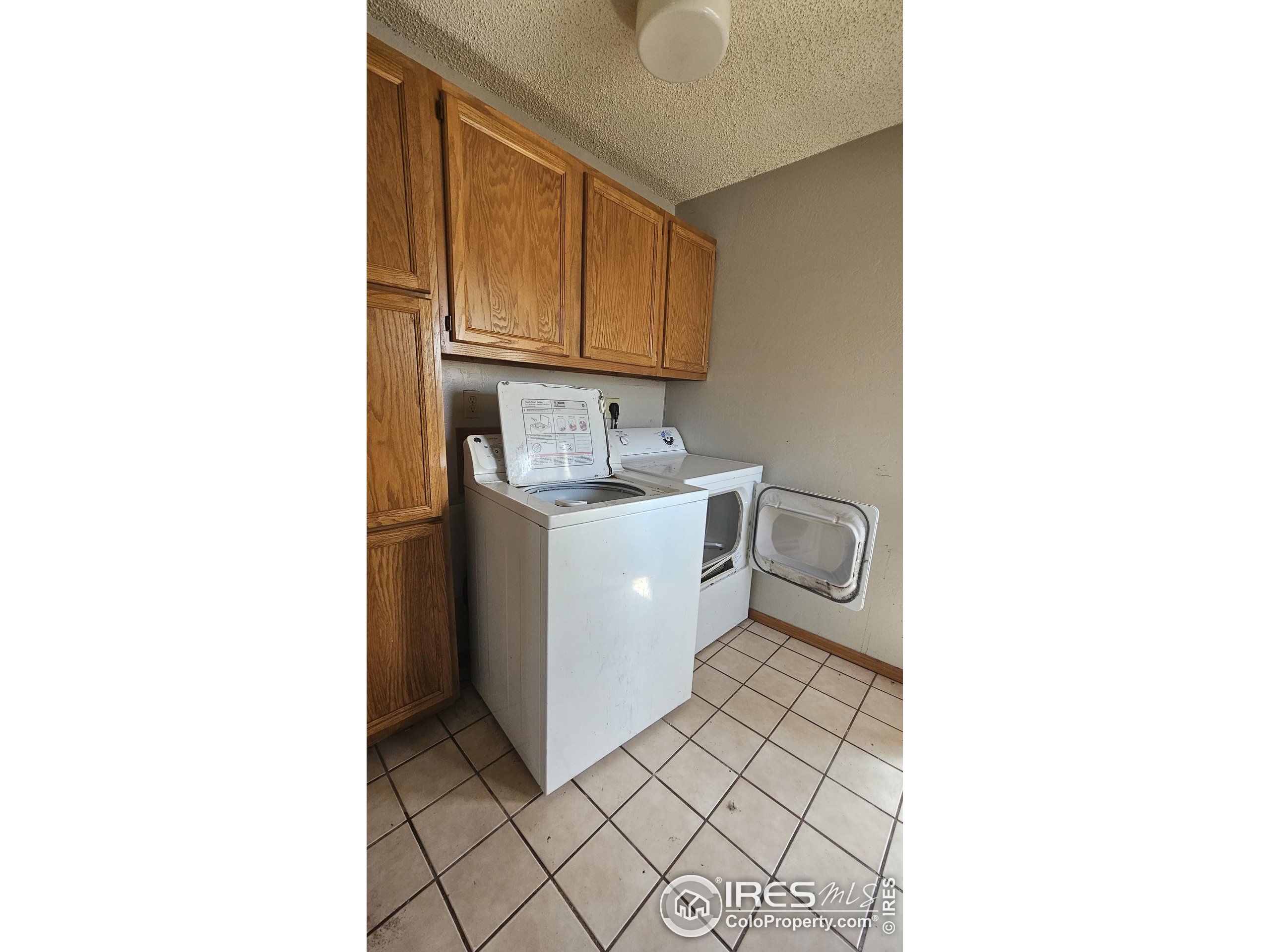215 W 2nd Ave