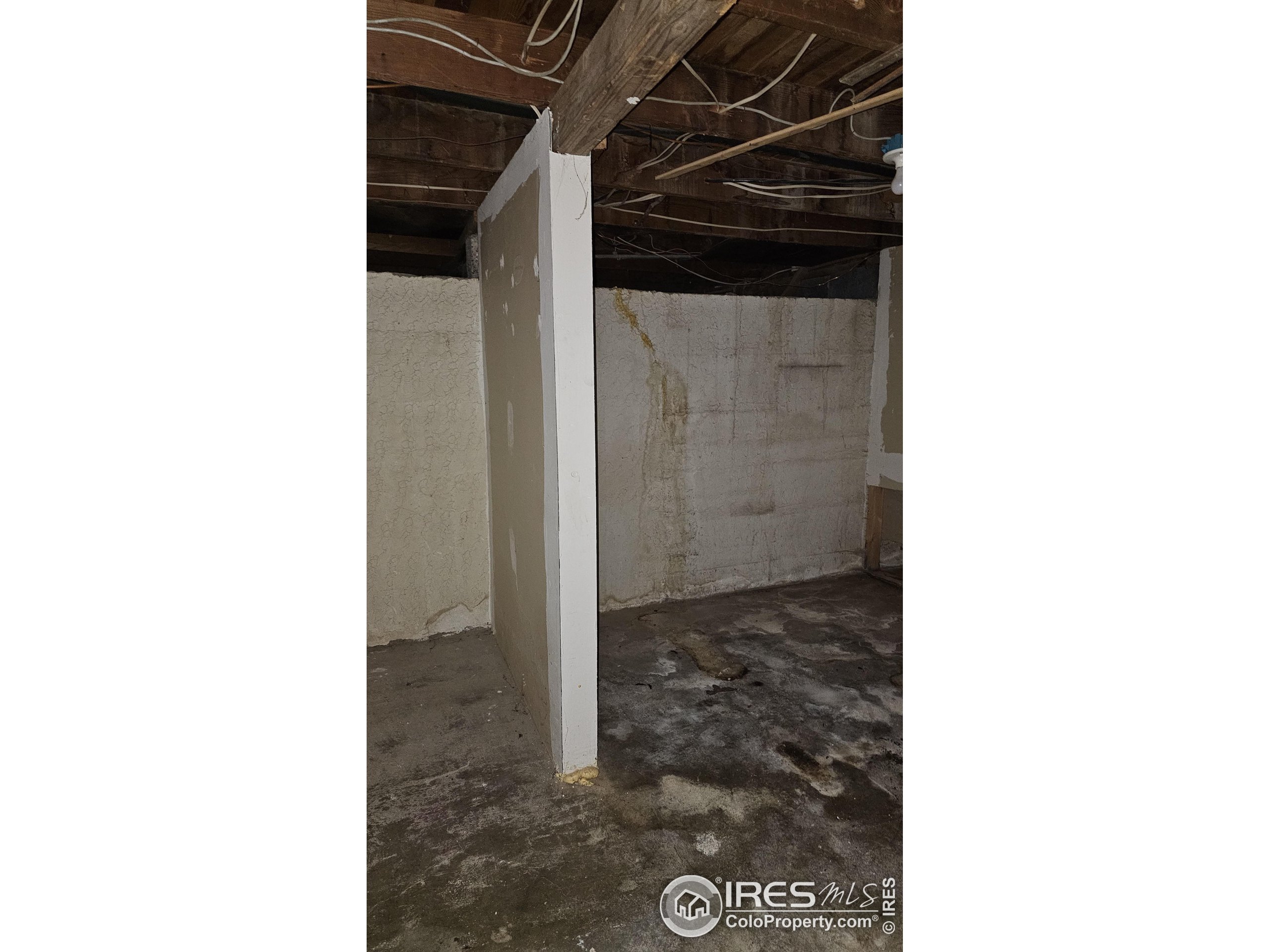 215 W 2nd Ave