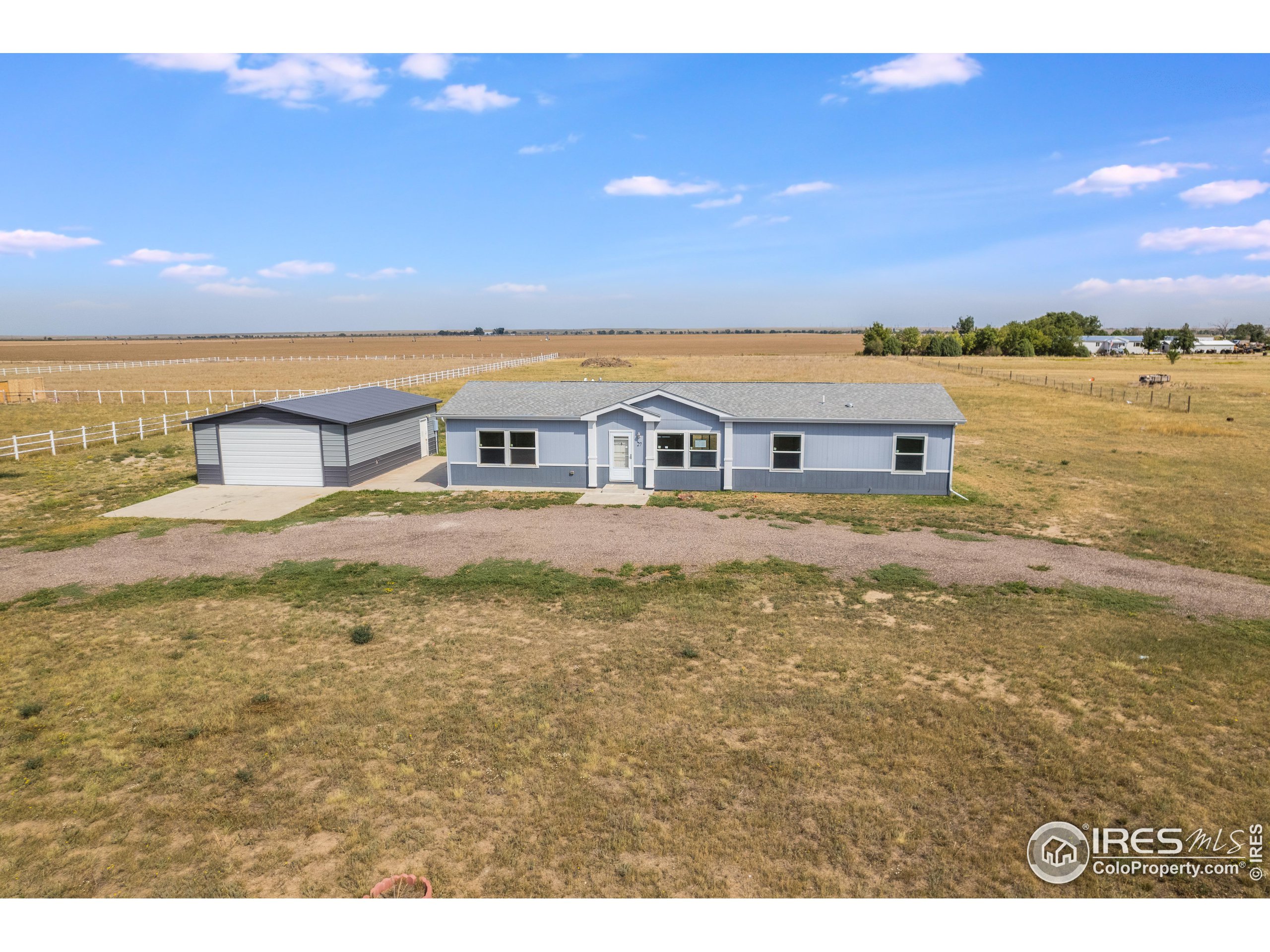 27 E Ranch Rd