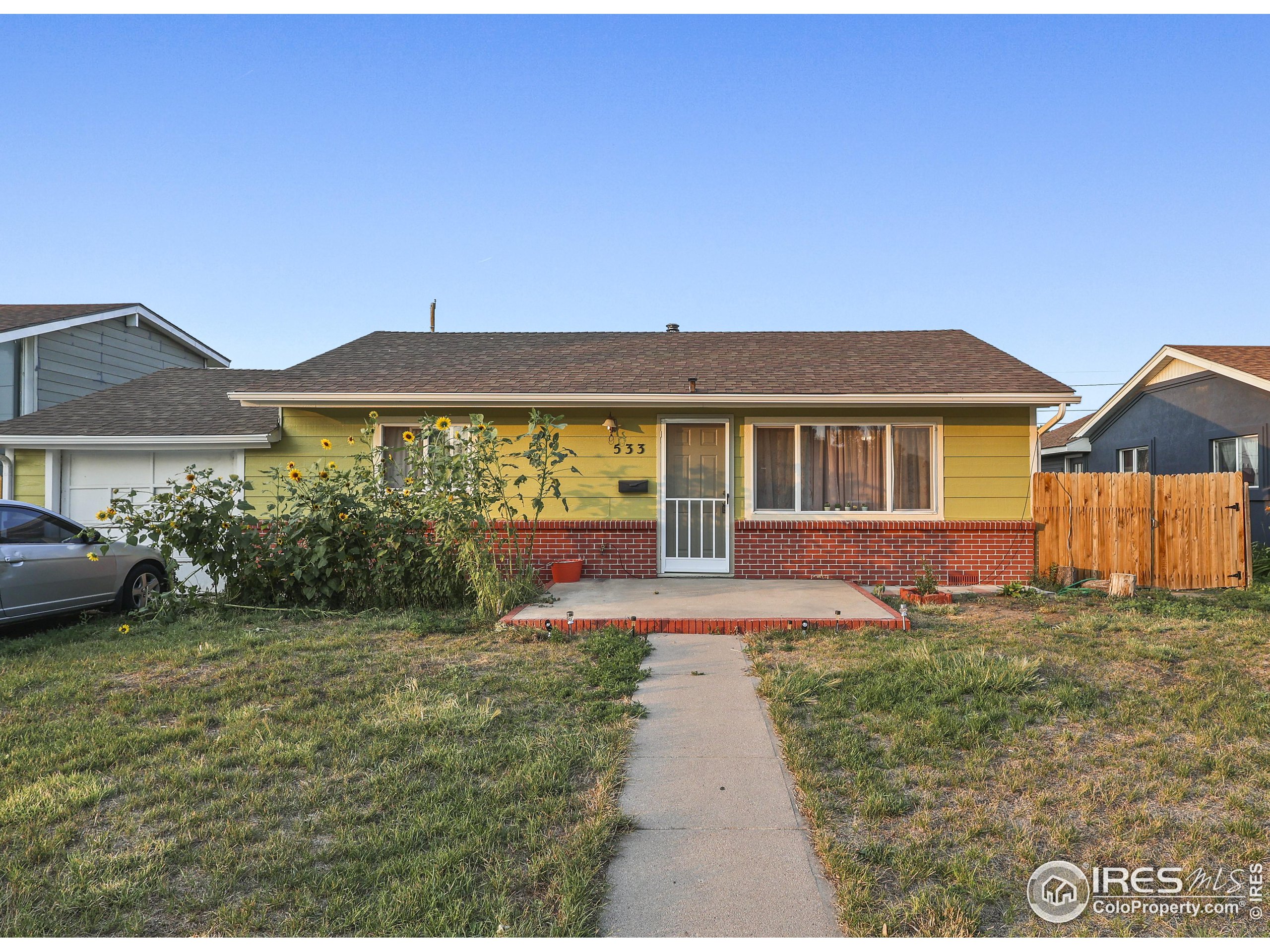 533 Circle Dr