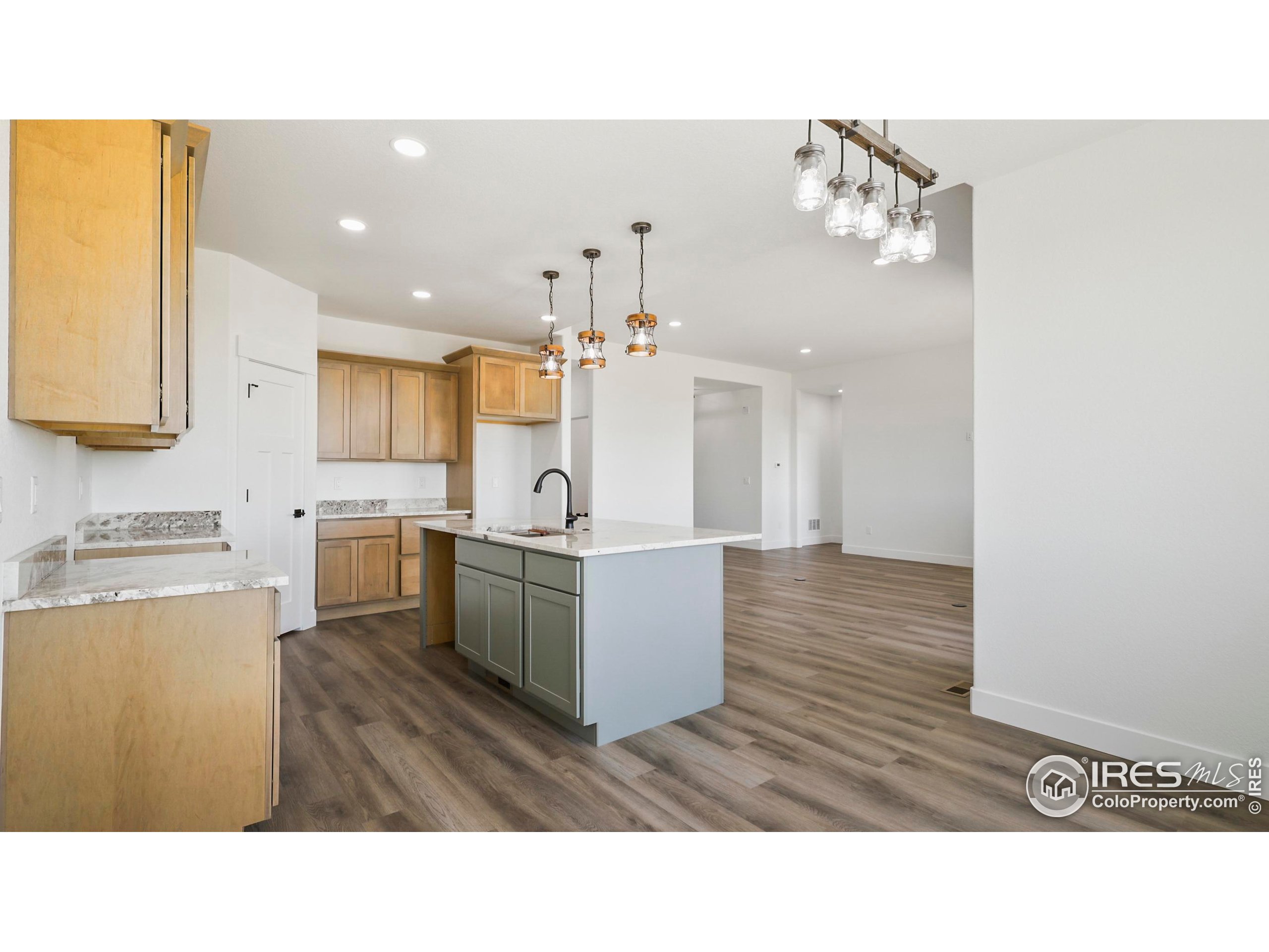 448 Cache Ave