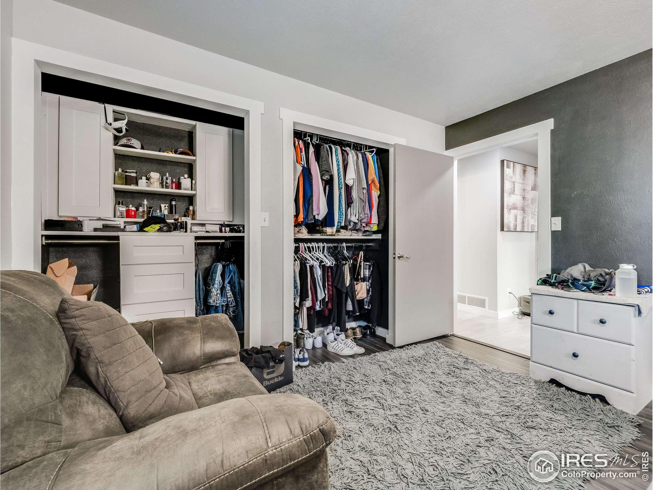 631 Aurora St