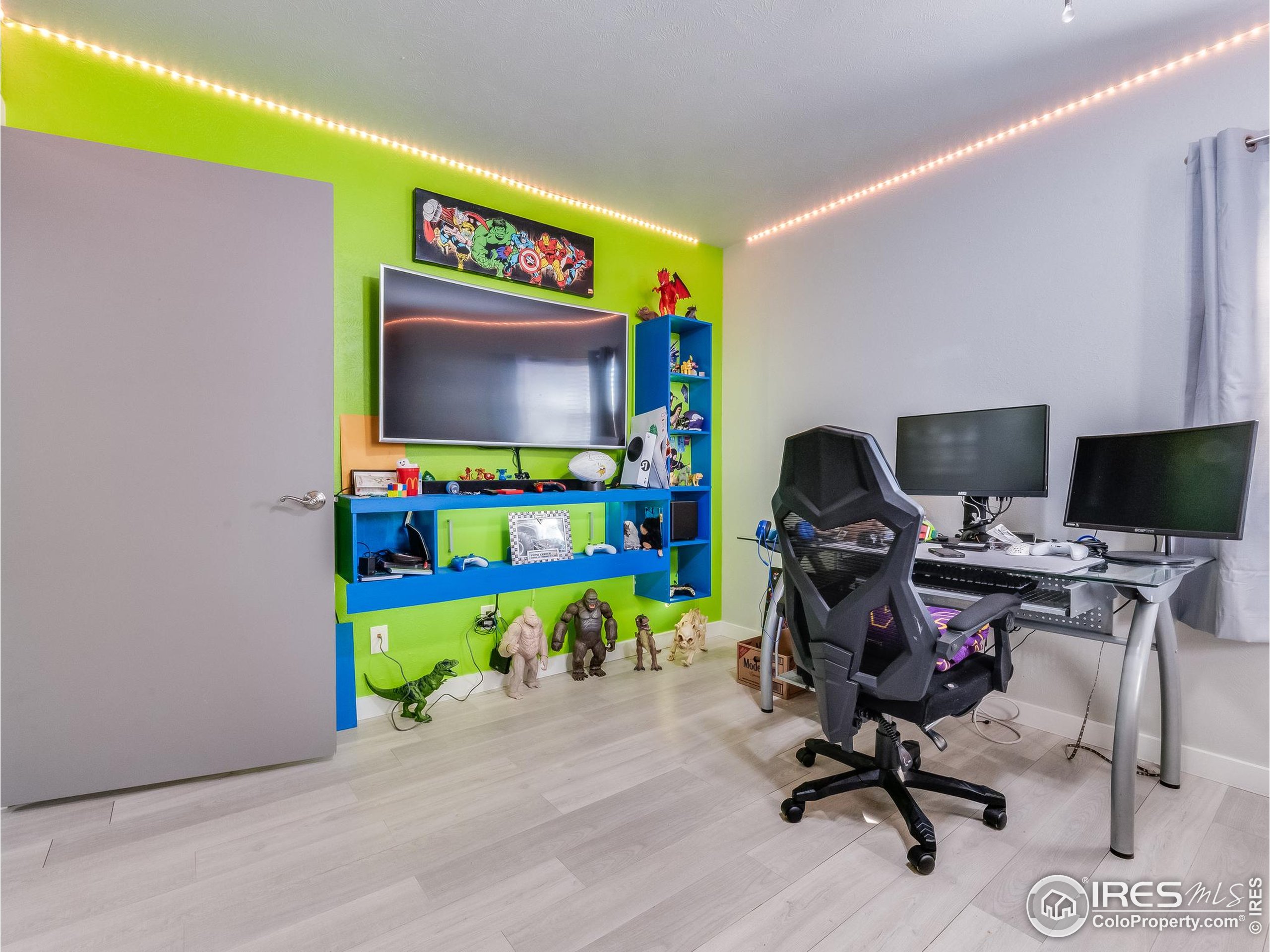 631 Aurora St