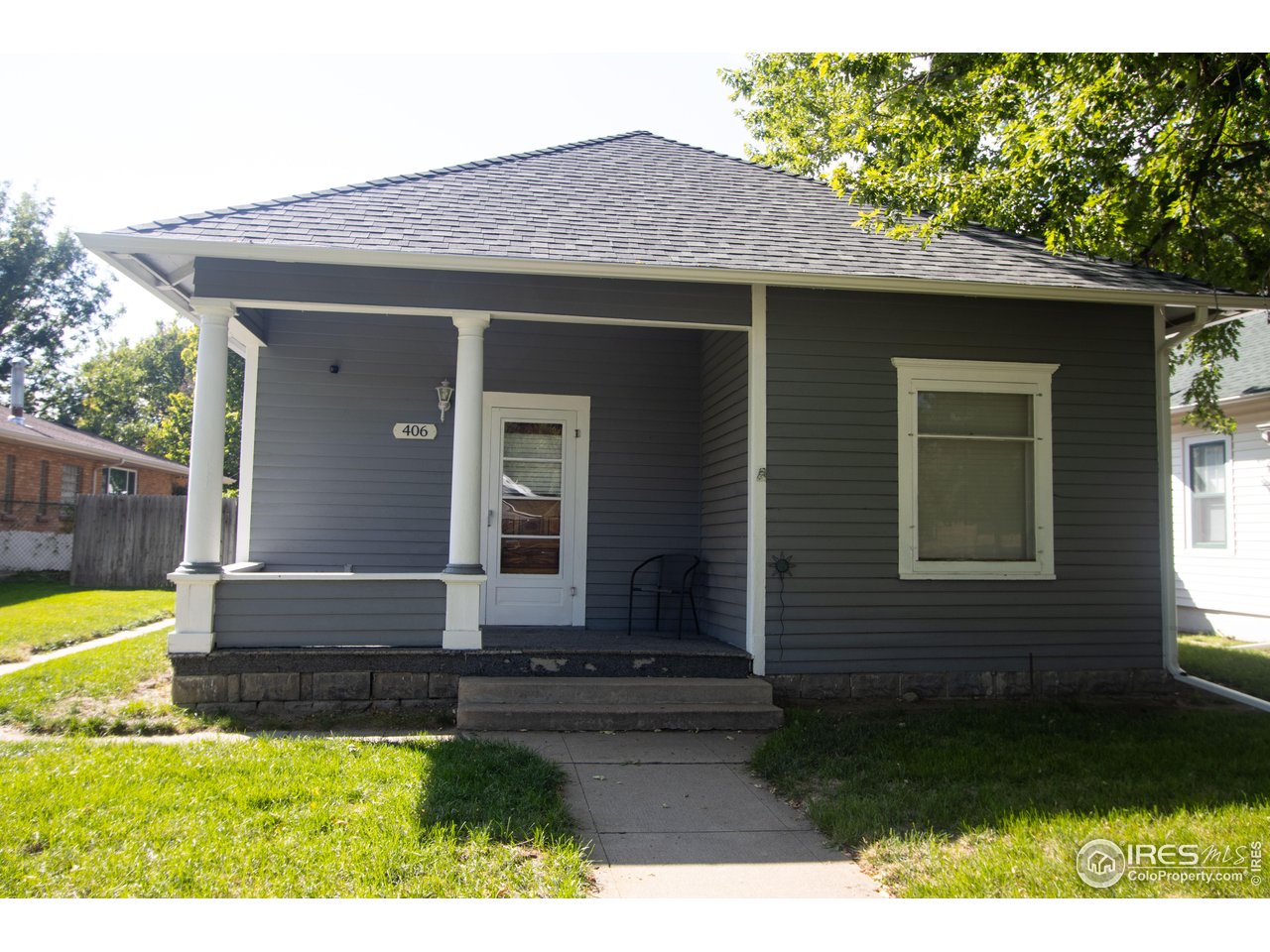 406 Custer St