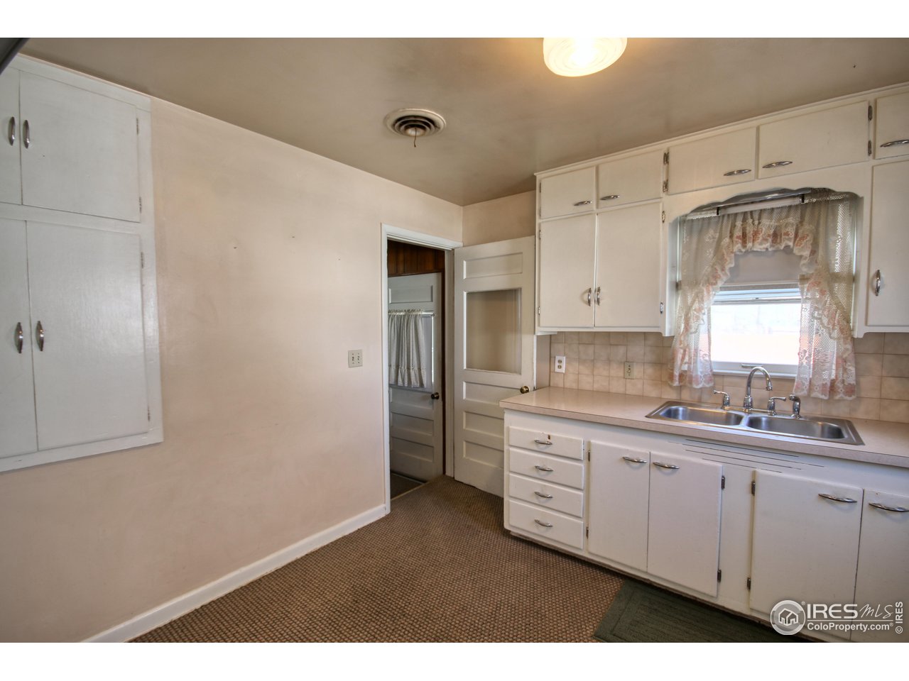 214 Ray St