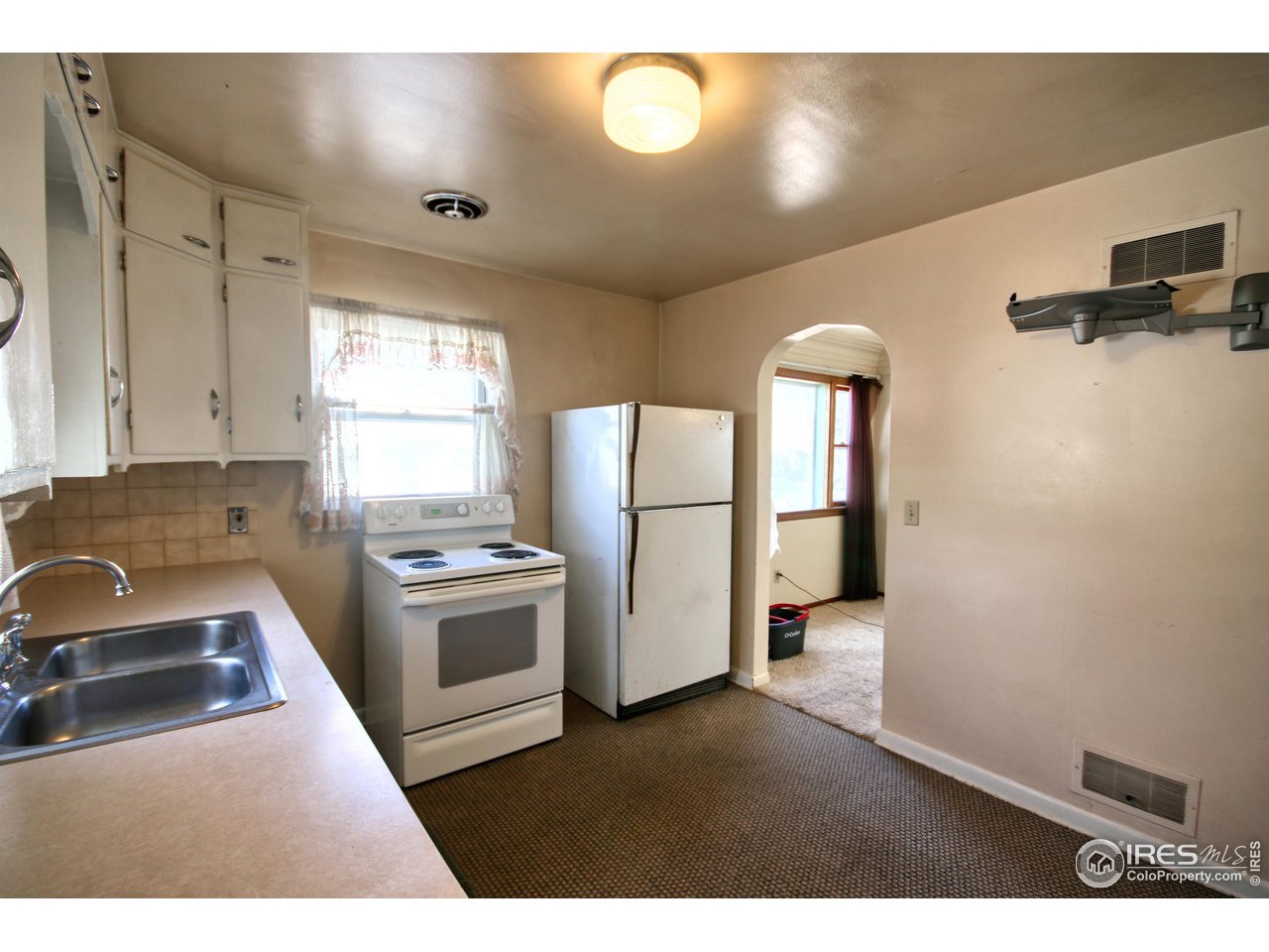 214 Ray St