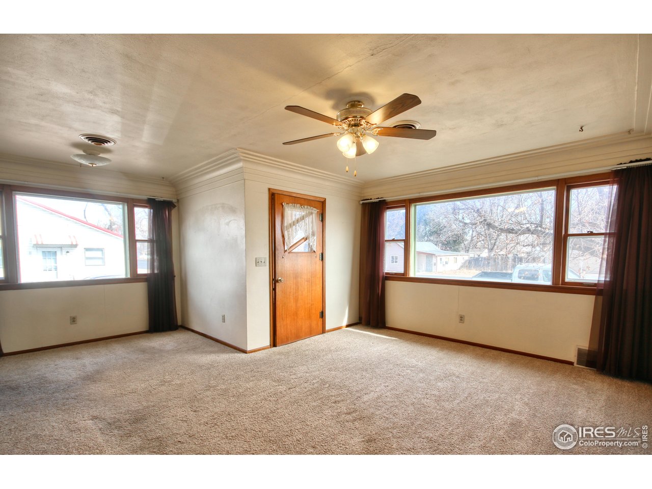 214 Ray St